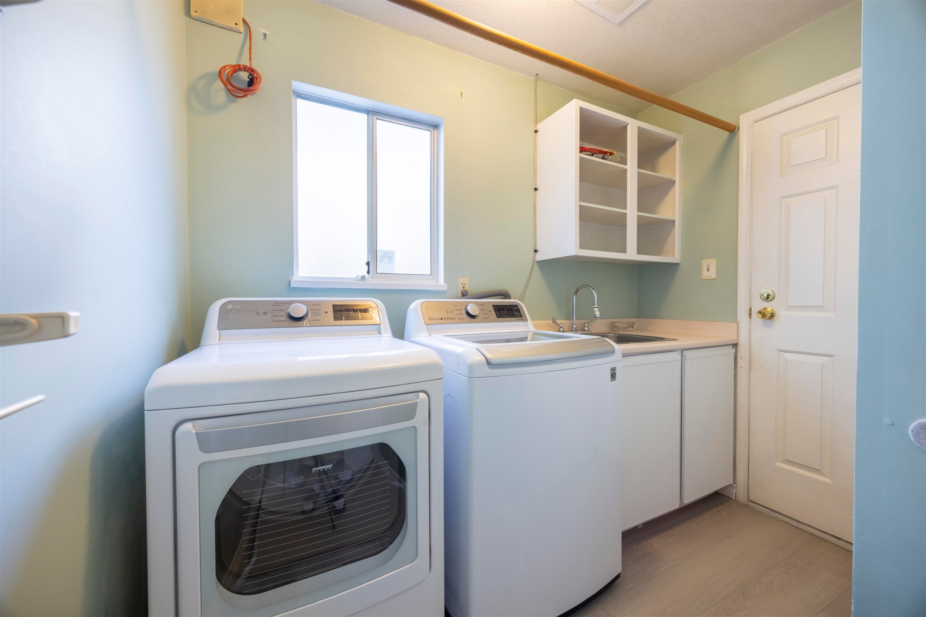 9506 Thomas Drive, Richmond, BC