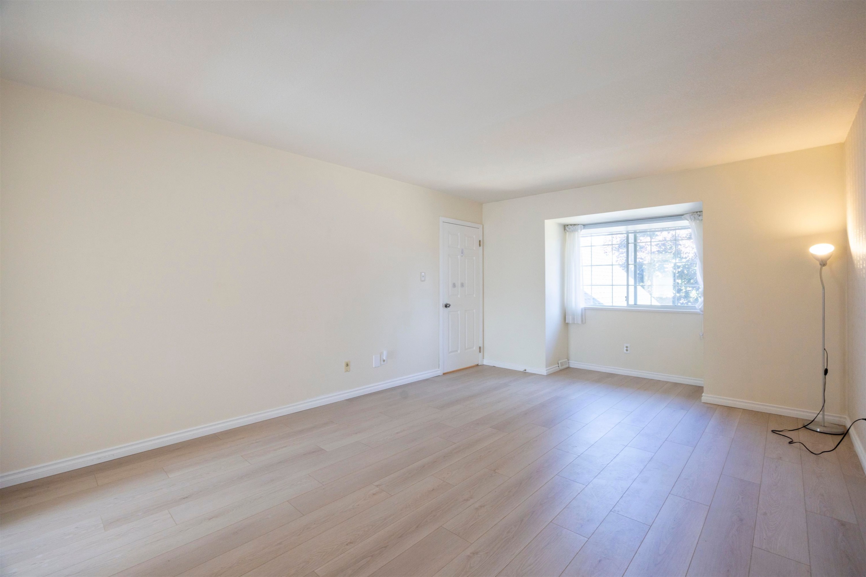 9506 Thomas Drive, Richmond, BC