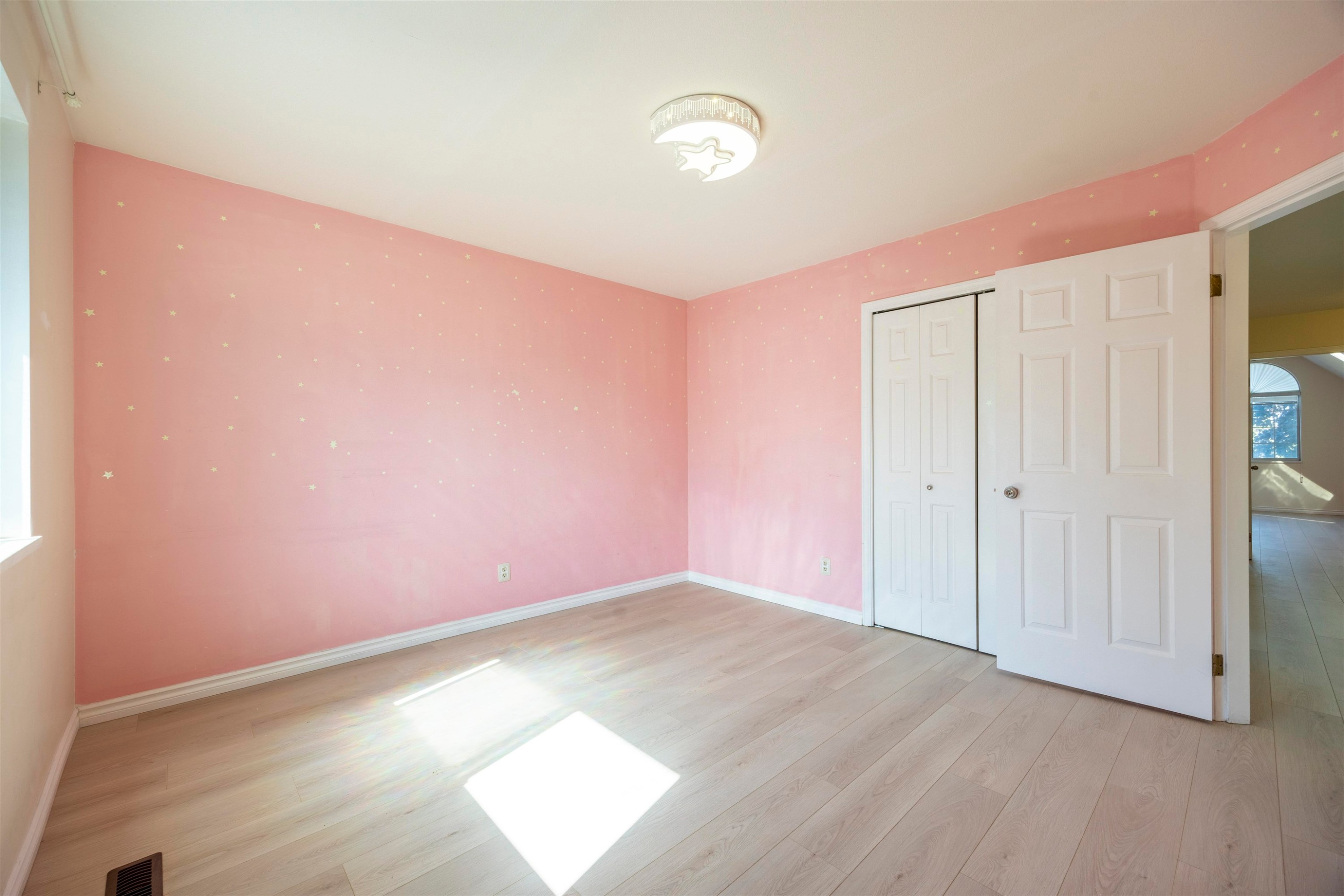 9506 Thomas Drive, Richmond, BC