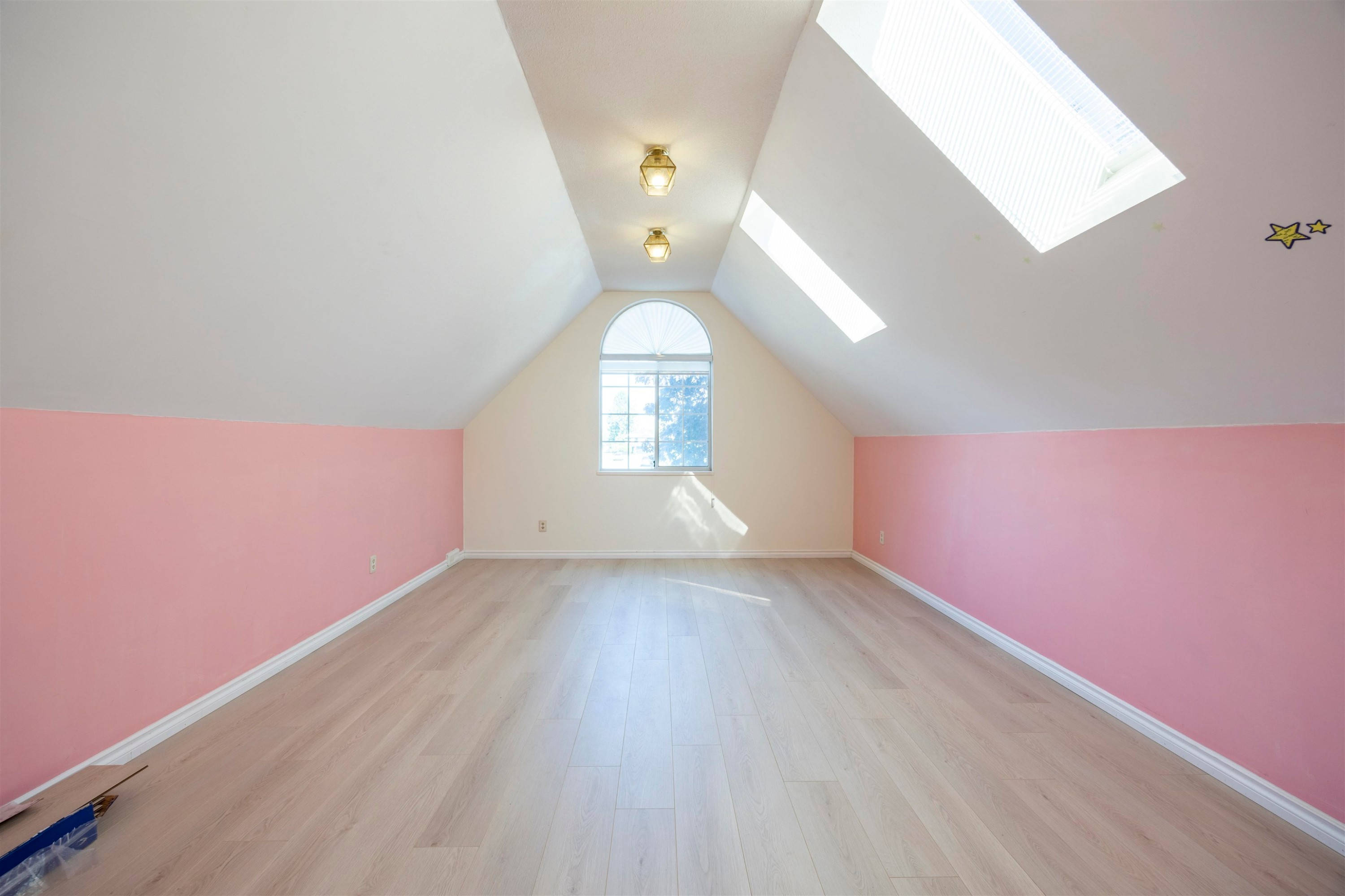 9506 Thomas Drive, Richmond, BC