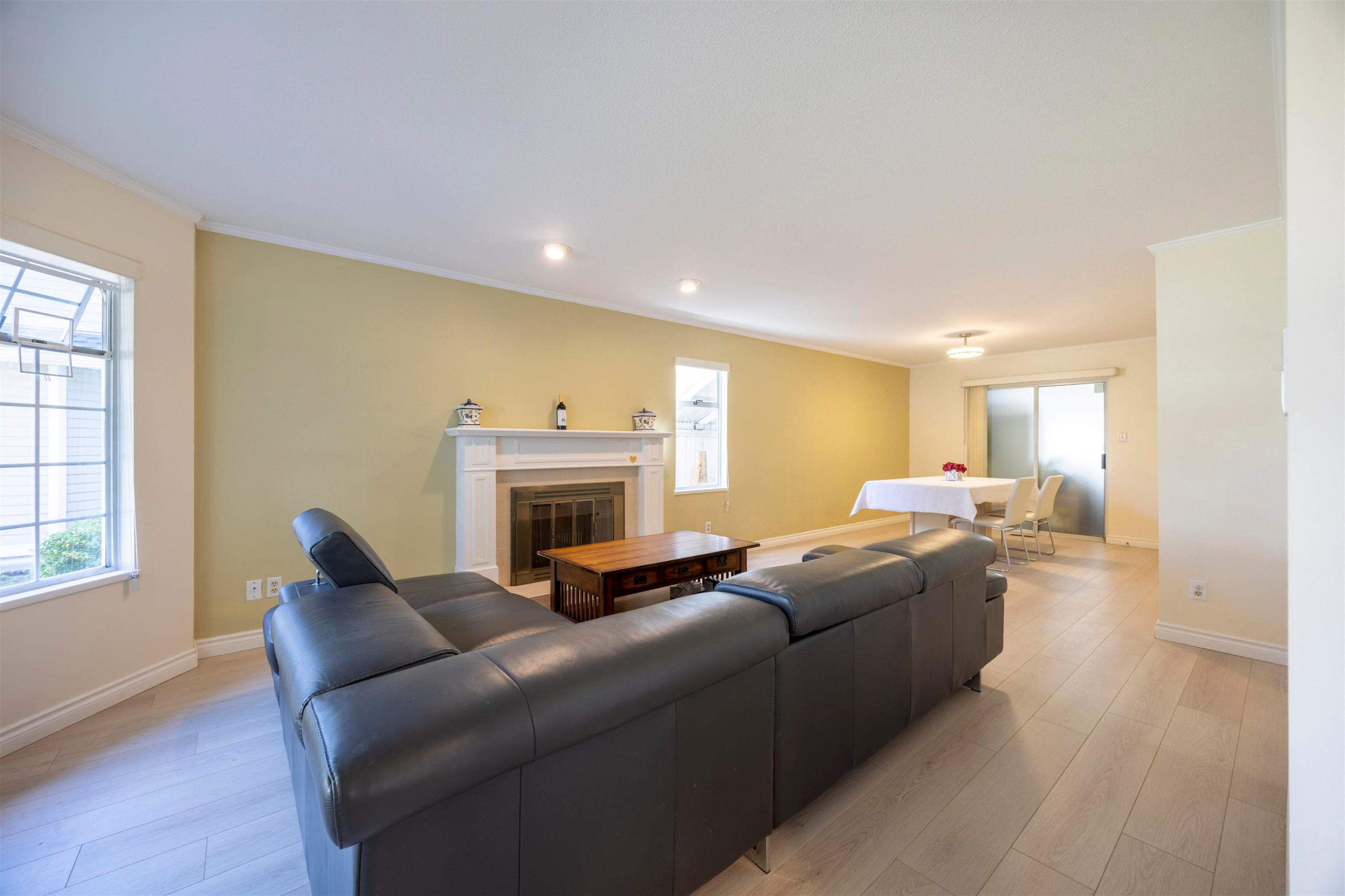 9506 Thomas Drive, Richmond, BC
