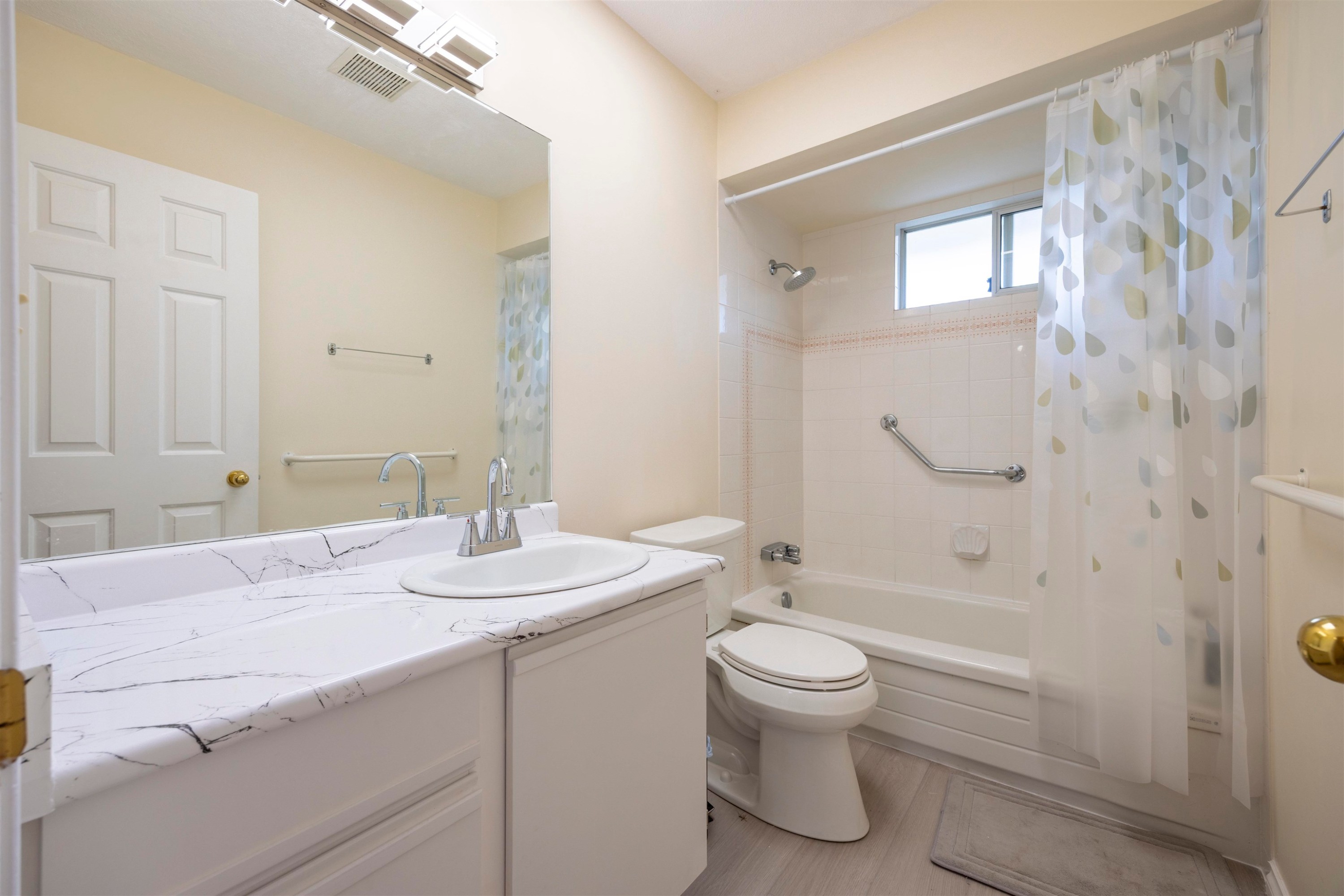 9506 Thomas Drive, Richmond, BC