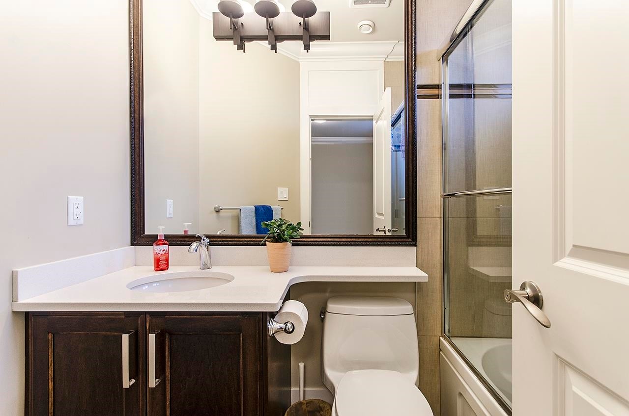 7682 Armstrong Street, Richmond, BC