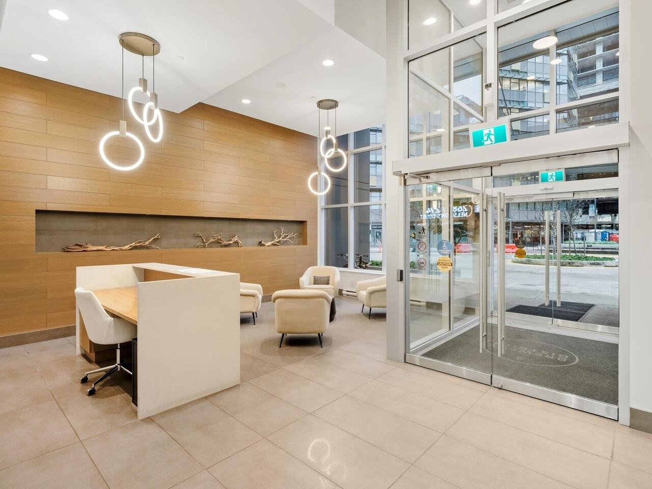 501-258 Nelson'S Court, New Westminster, BC