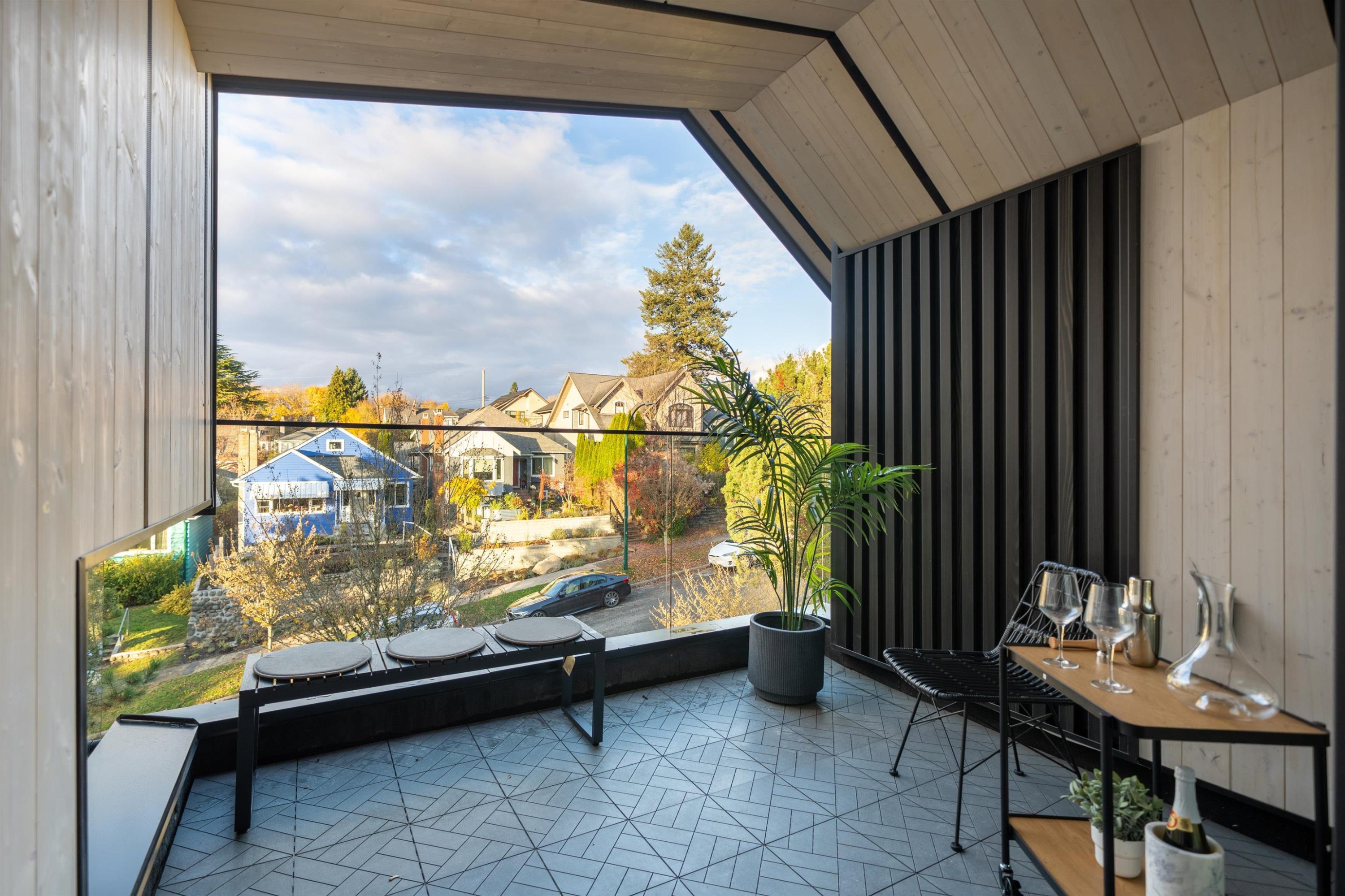 1-4018 21St Avenue W, Vancouver, BC