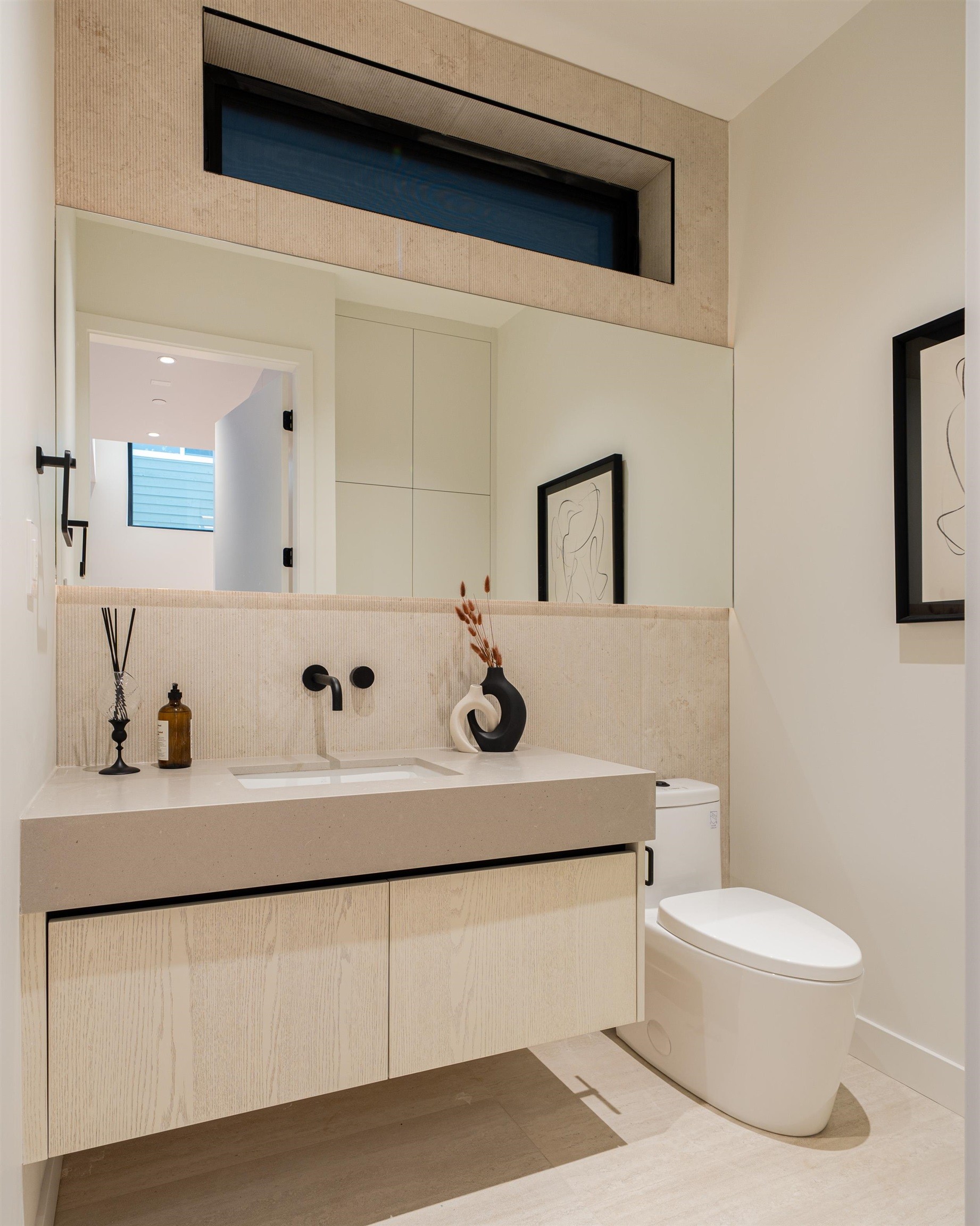 1-4018 21St Avenue W, Vancouver, BC