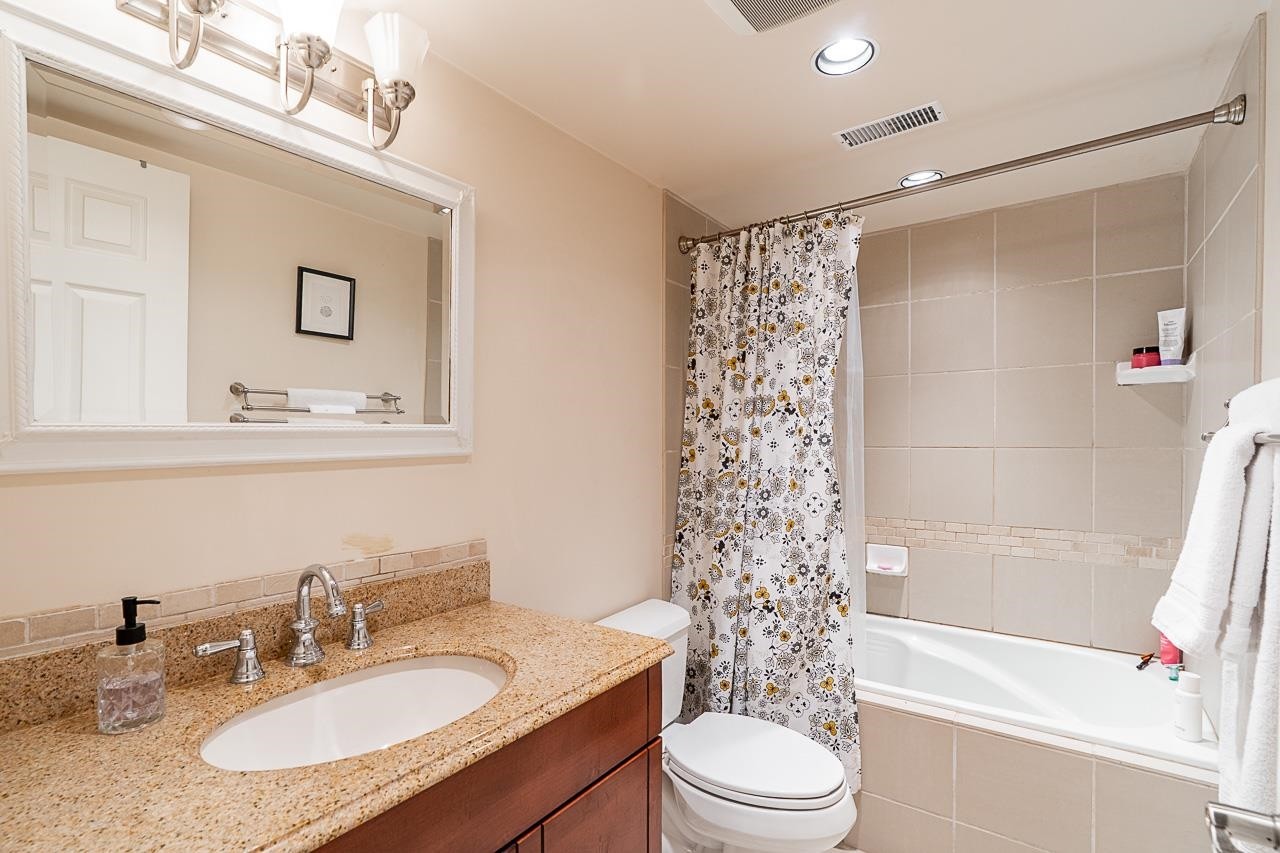 4640 Woodburn Road, West Vancouver, BC