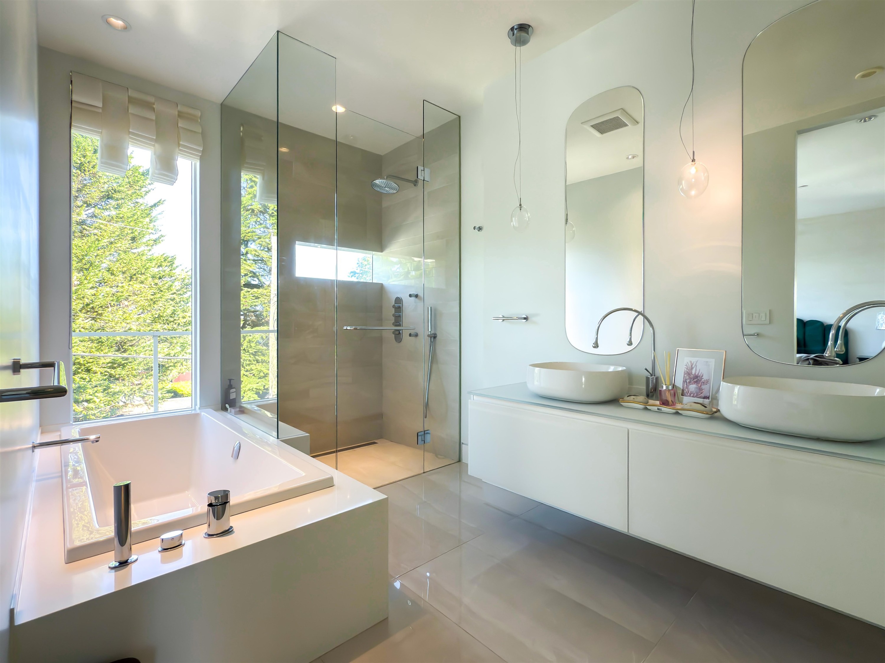 1949 37Th Avenue W, Vancouver, BC