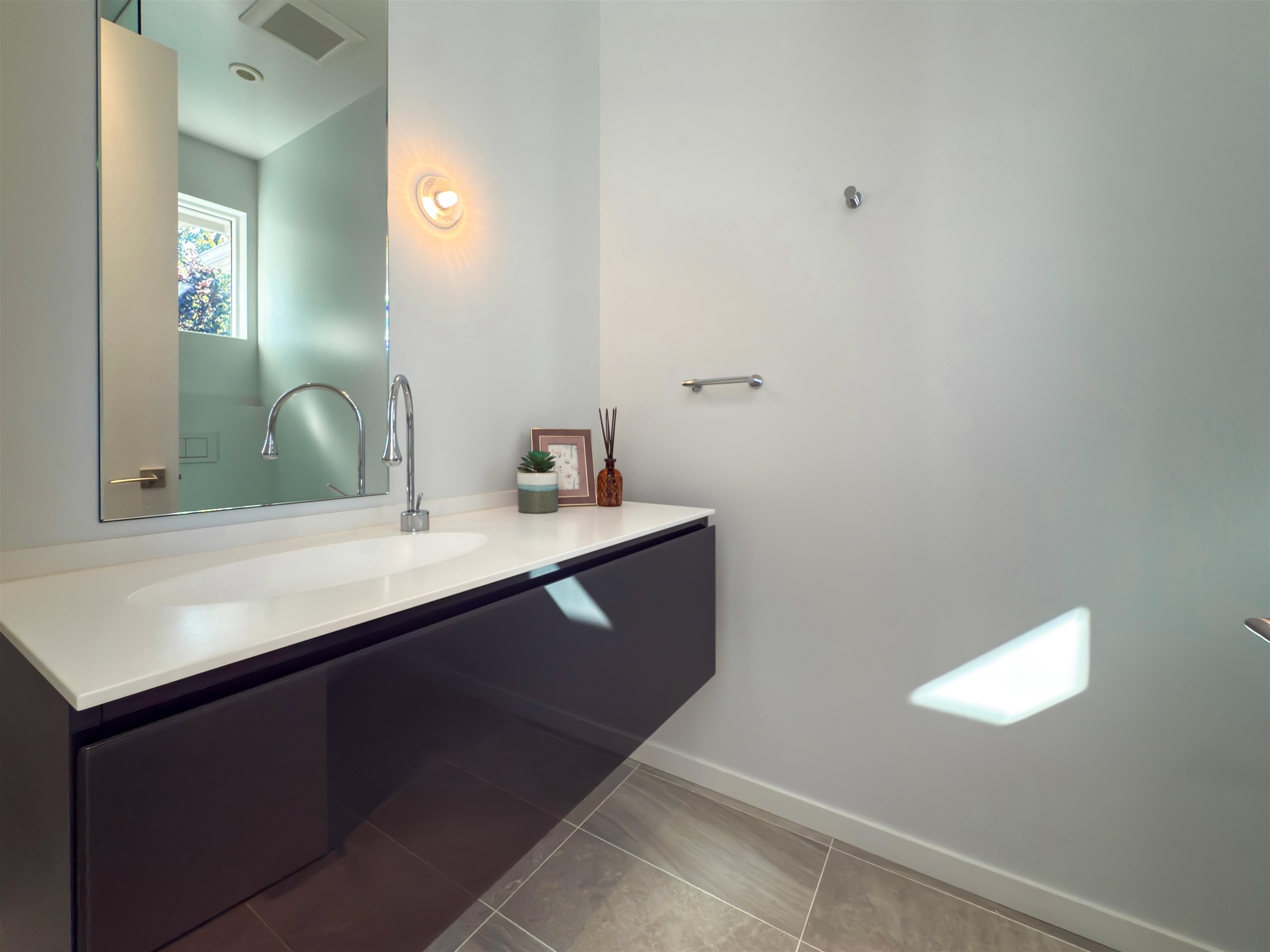 1949 37Th Avenue W, Vancouver, BC