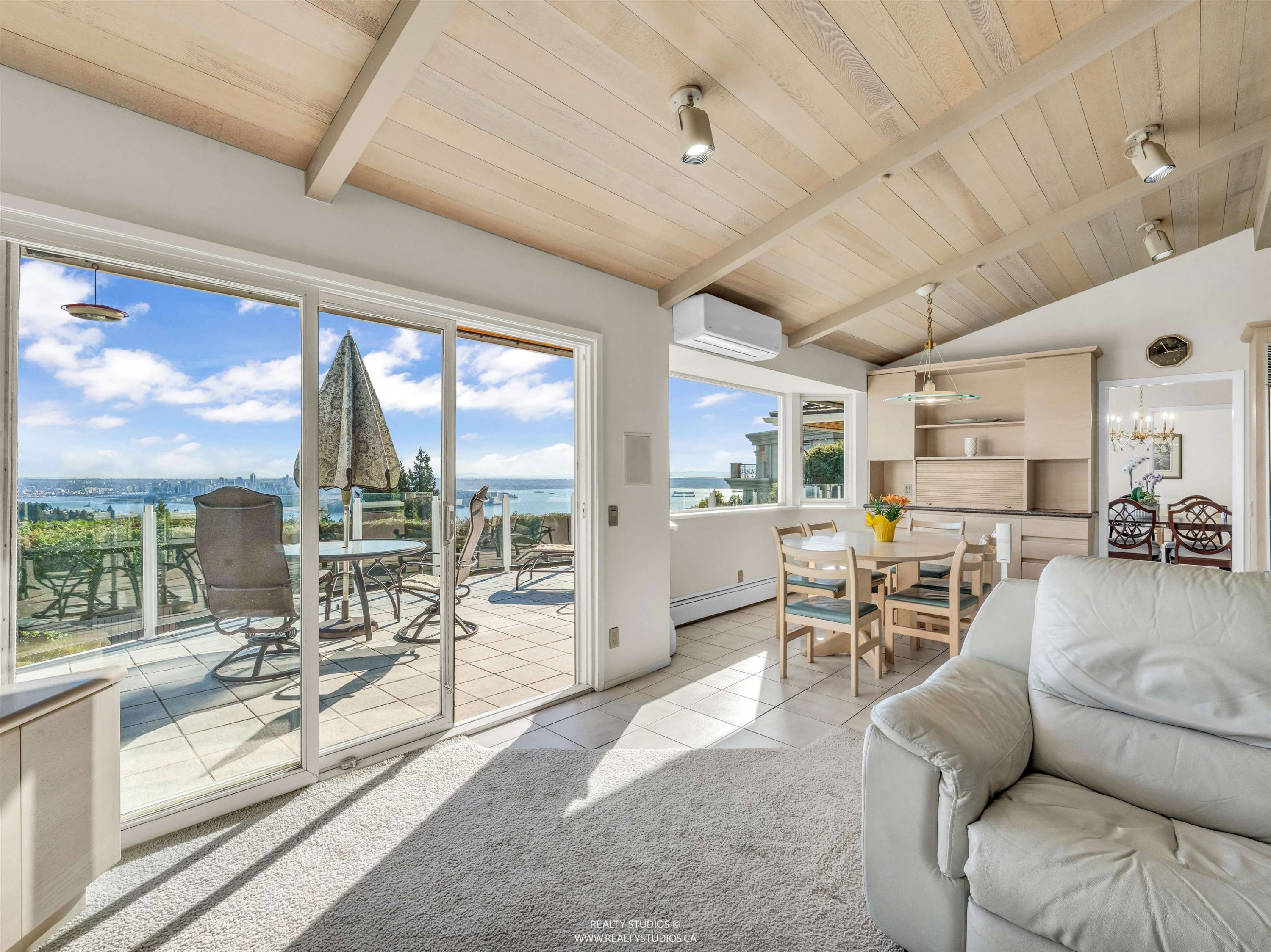 1331 Chartwell Drive, West Vancouver, BC