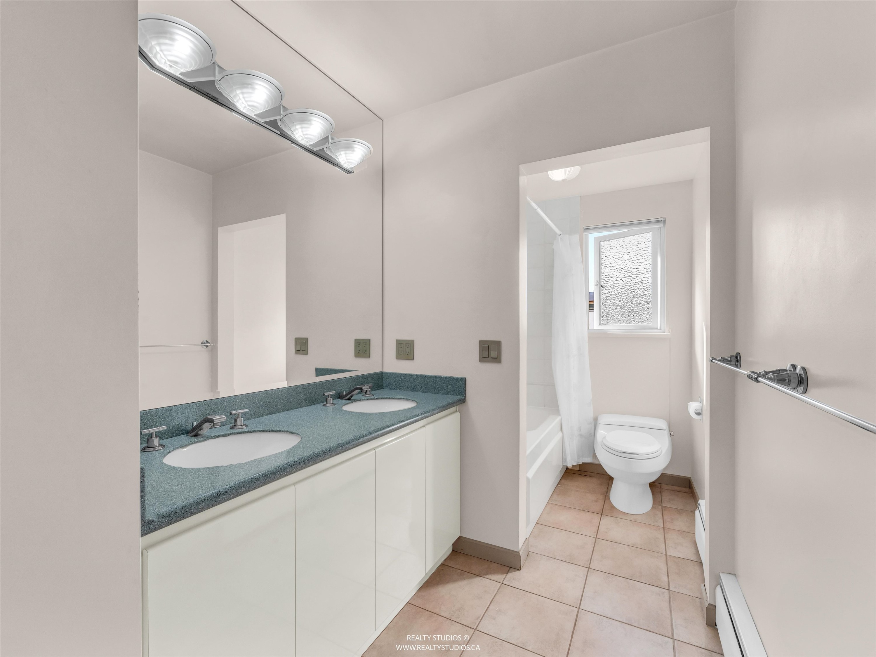 1331 Chartwell Drive, West Vancouver, BC