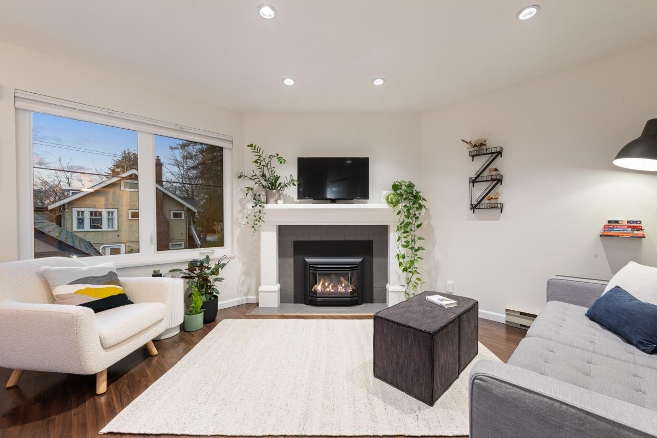 103 15Th Avenue W, Vancouver, BC