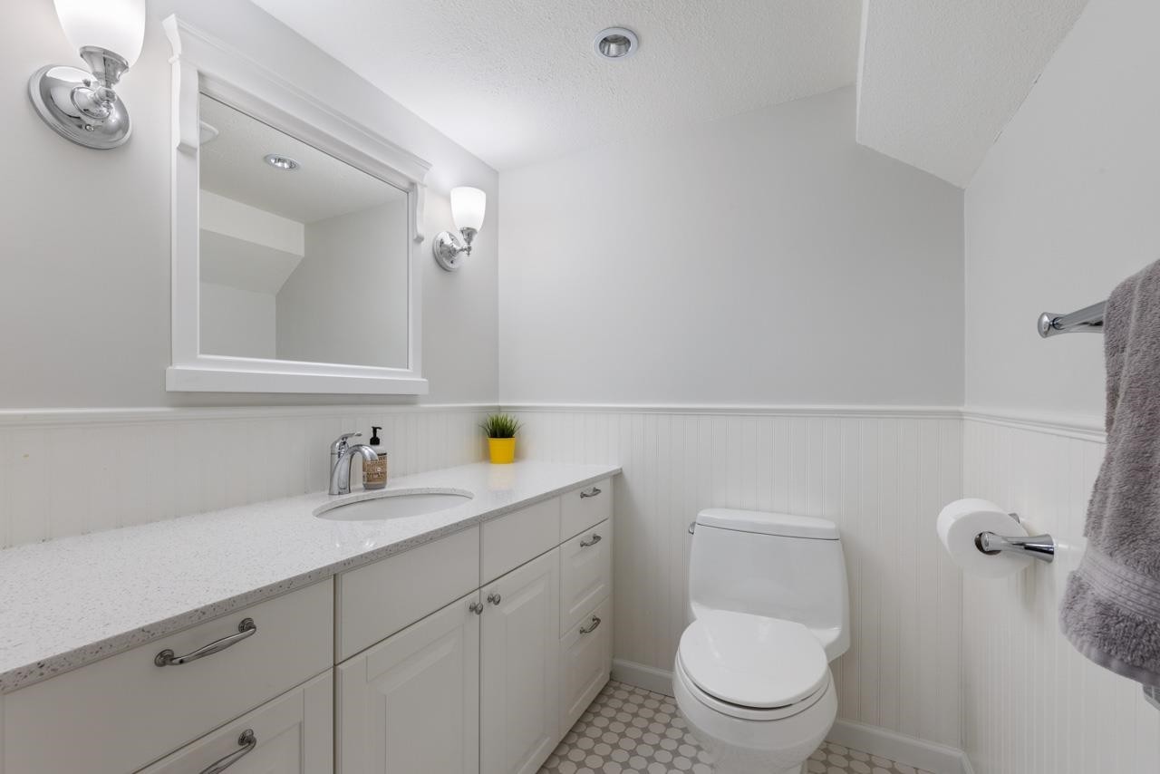 103 15Th Avenue W, Vancouver, BC