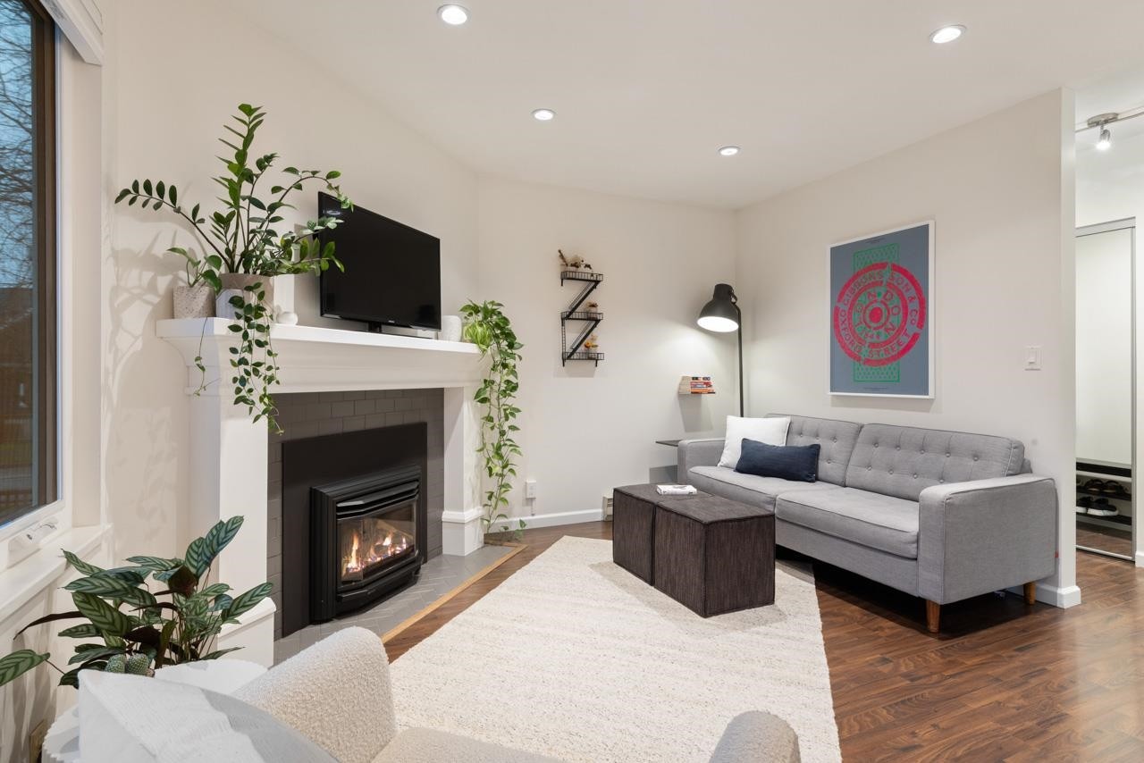 103 15Th Avenue W, Vancouver, BC