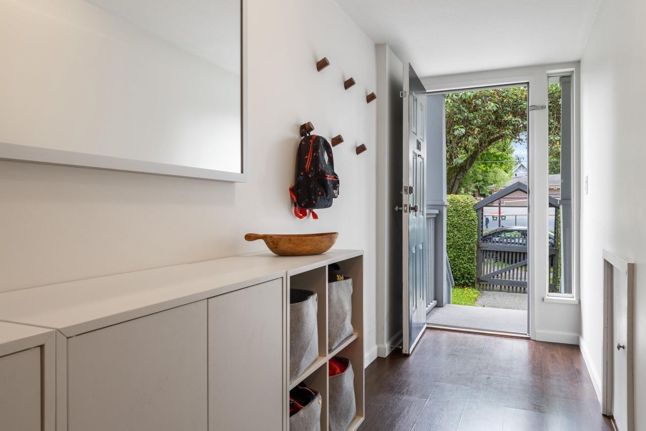 103 15Th Avenue W, Vancouver, BC