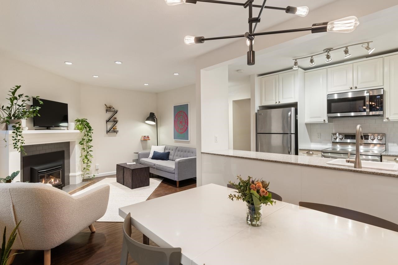 103 15Th Avenue W, Vancouver, BC