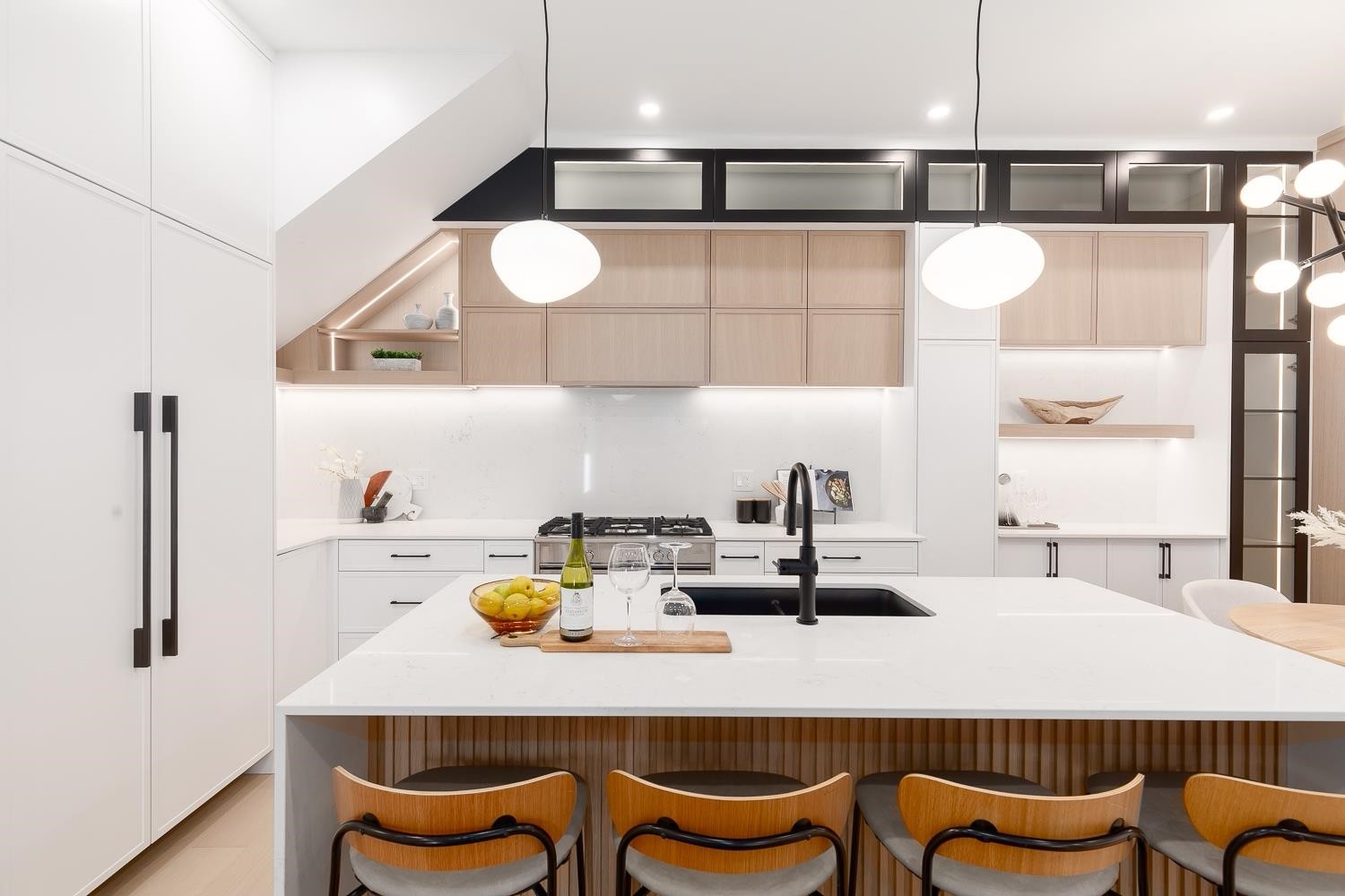 477 20Th Avenue W, Vancouver, BC