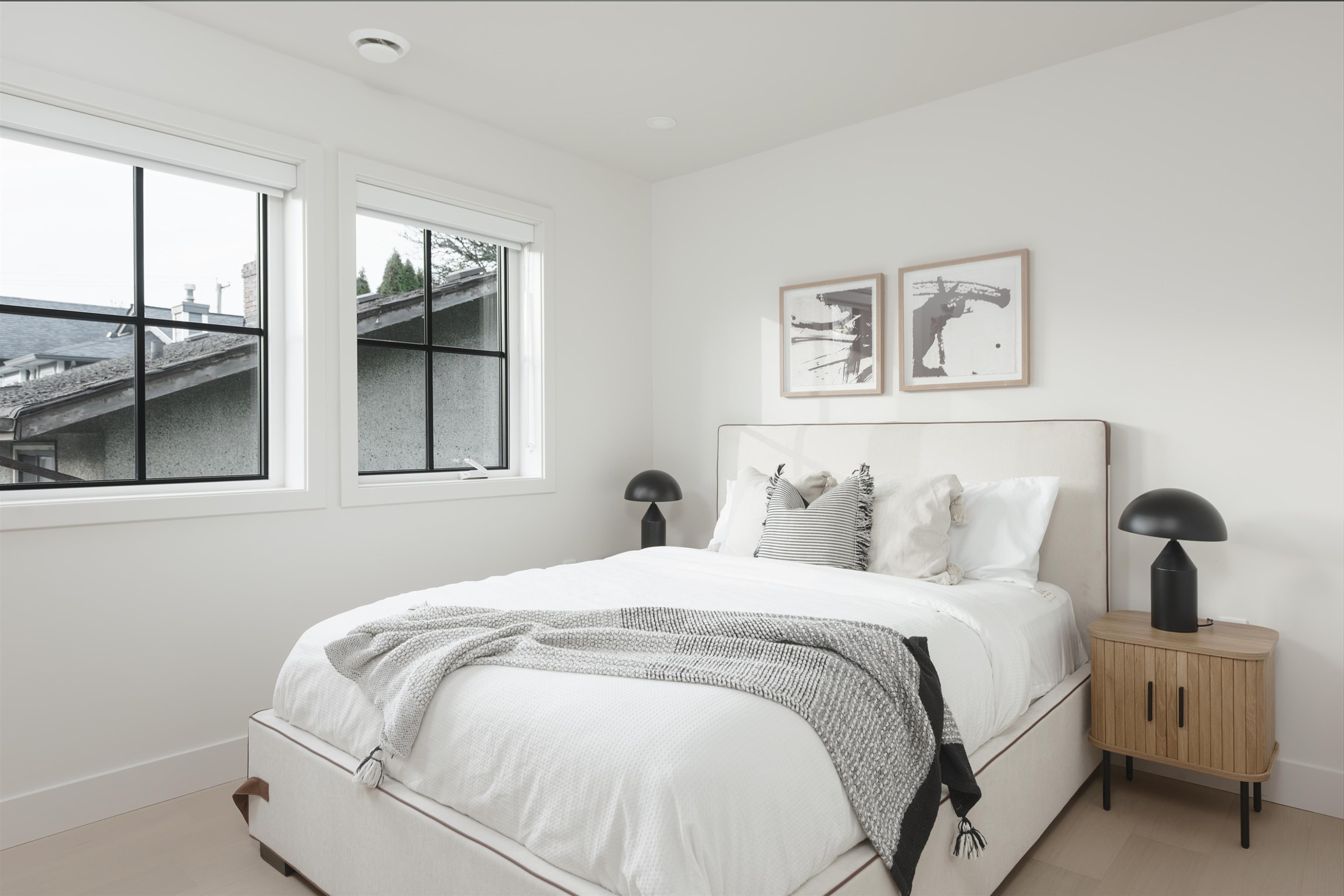 2134 10Th Avenue E, Vancouver, BC