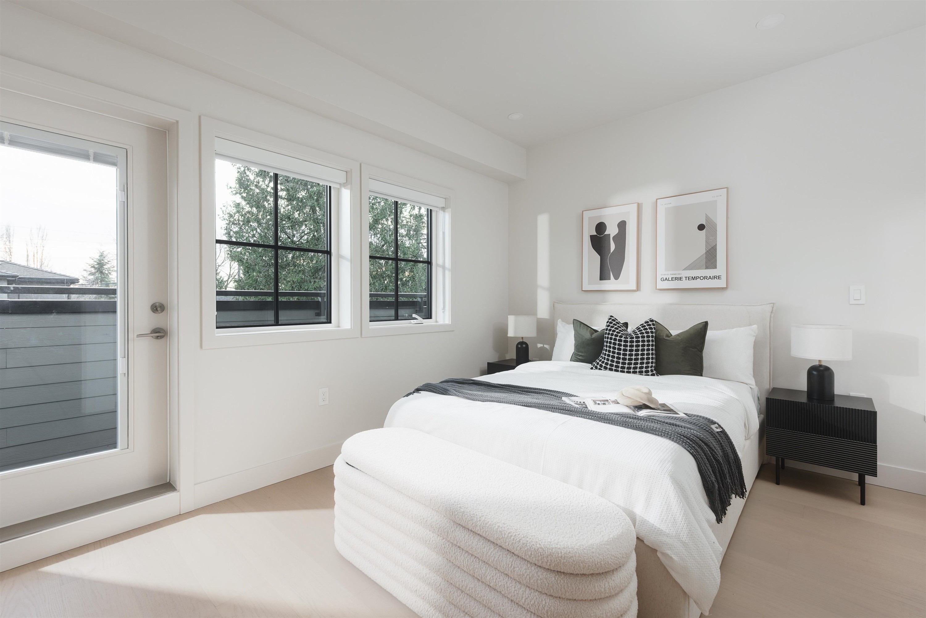 2134 10Th Avenue E, Vancouver, BC