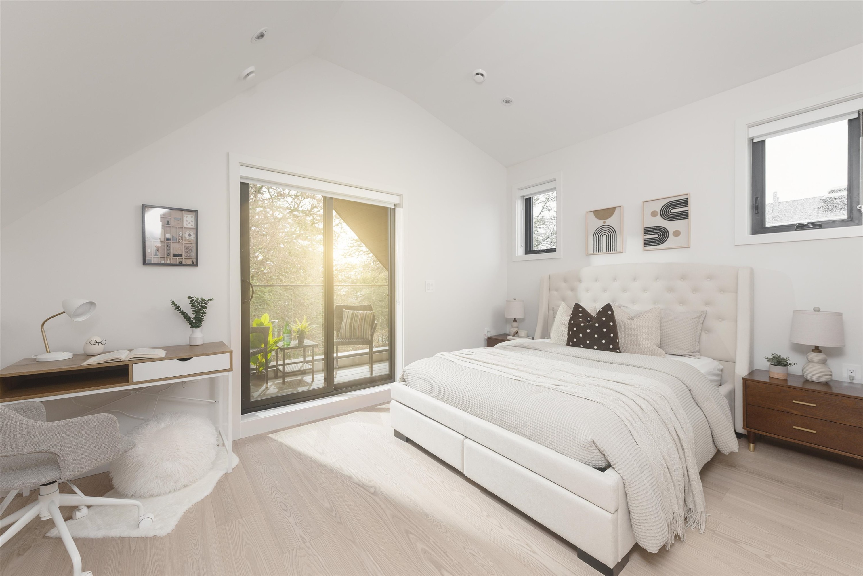 1-476 20Th Avenue E, Vancouver, BC