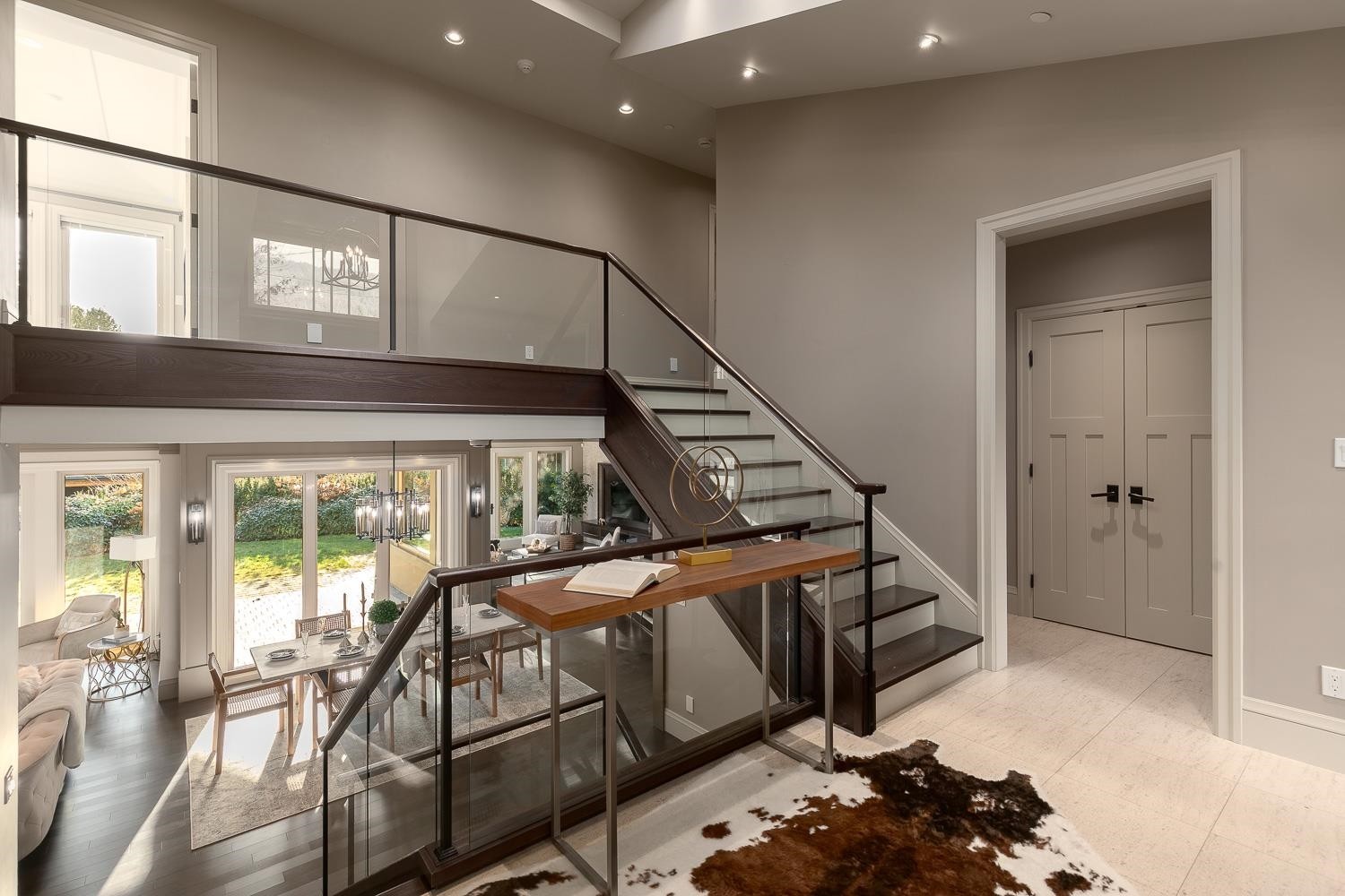 2566 Marine Drive, West Vancouver, BC