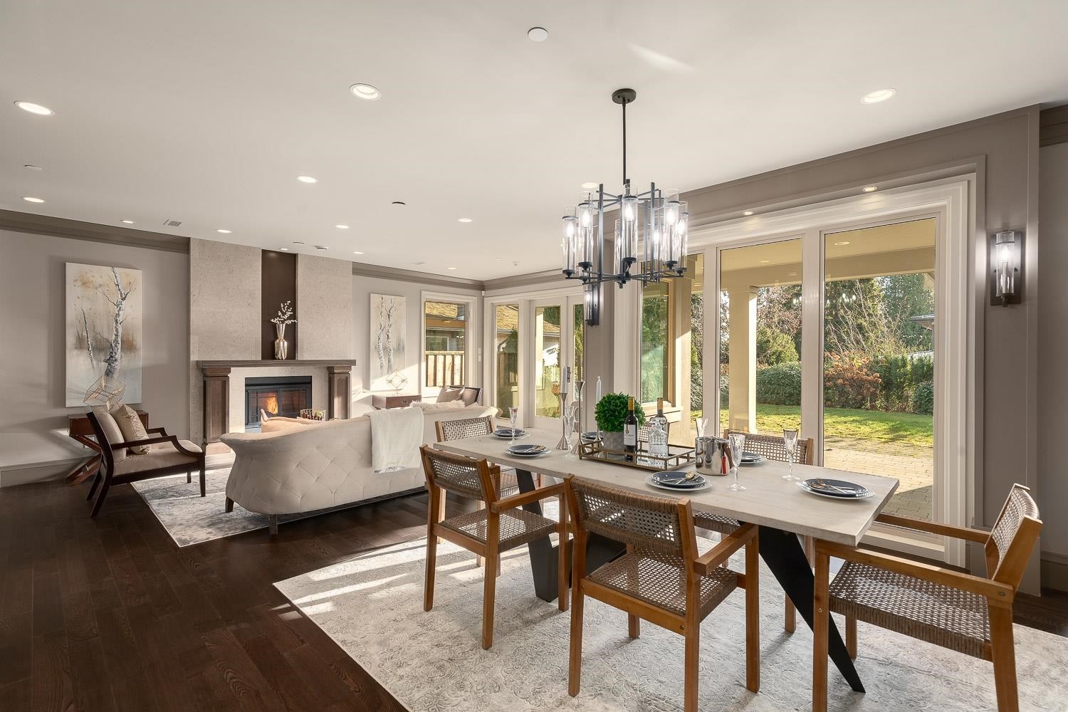 2566 Marine Drive, West Vancouver, BC