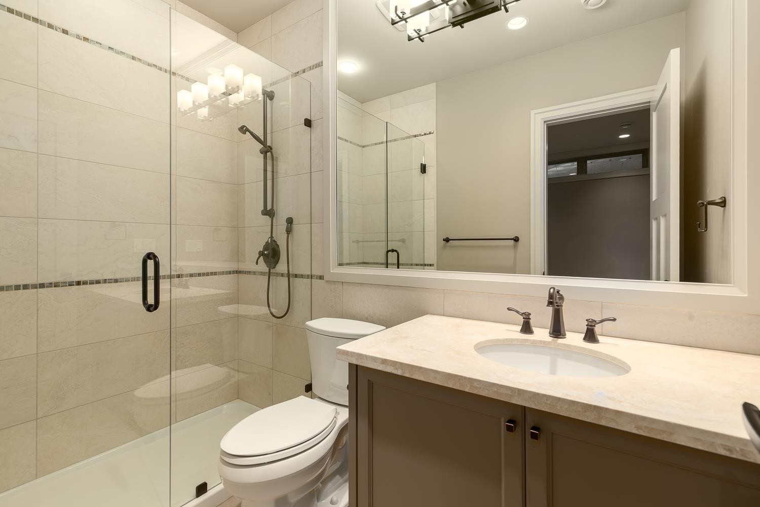 2566 Marine Drive, West Vancouver, BC