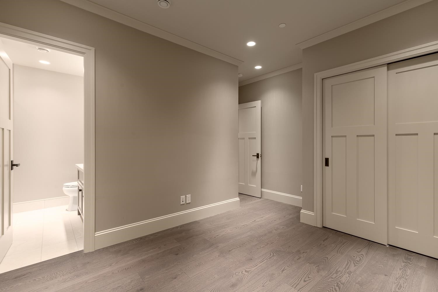 2566 Marine Drive, West Vancouver, BC