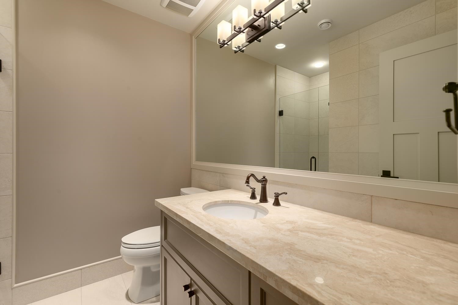 2566 Marine Drive, West Vancouver, BC