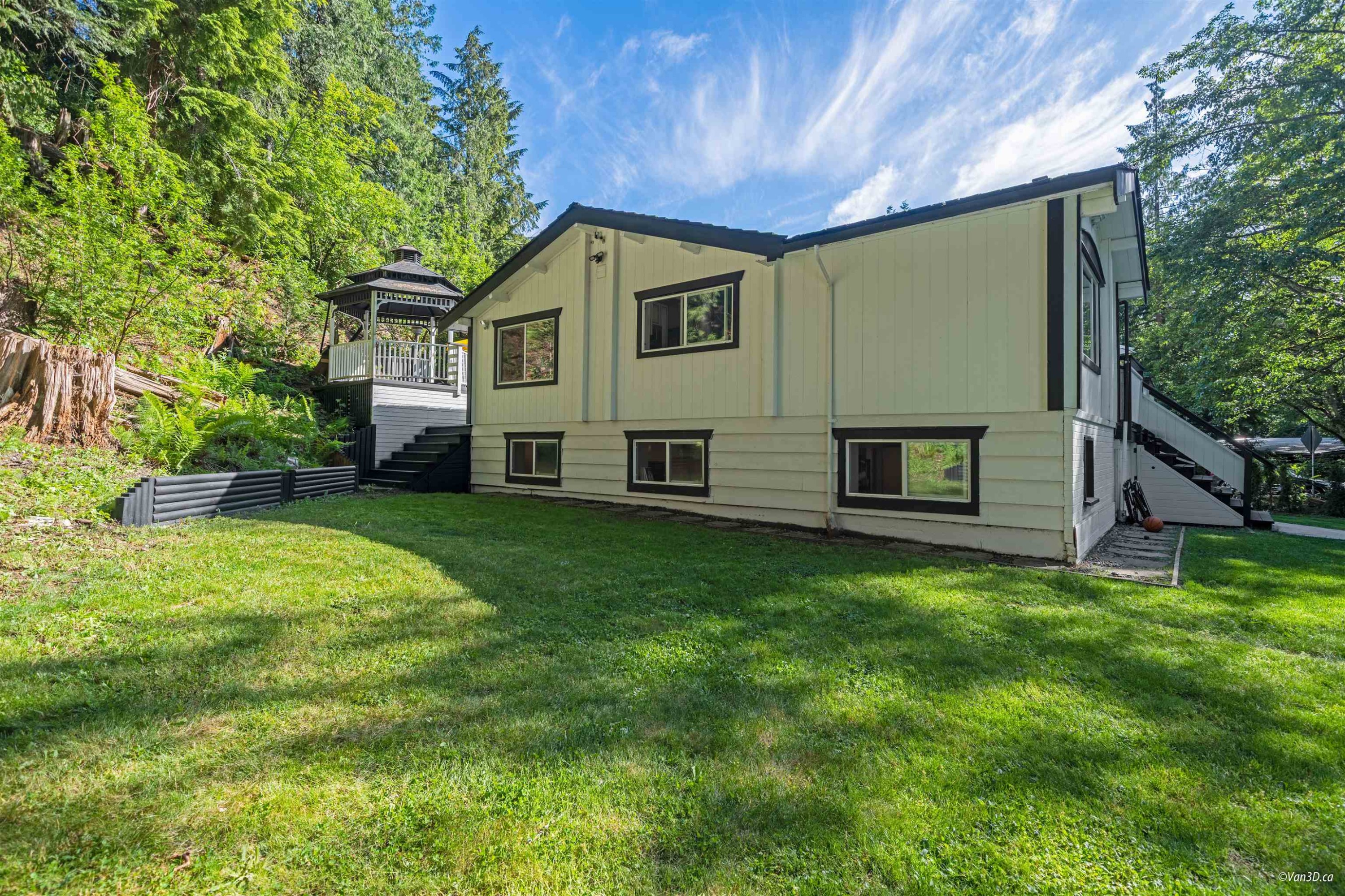 3870 Emerald Drive, North Vancouver, BC