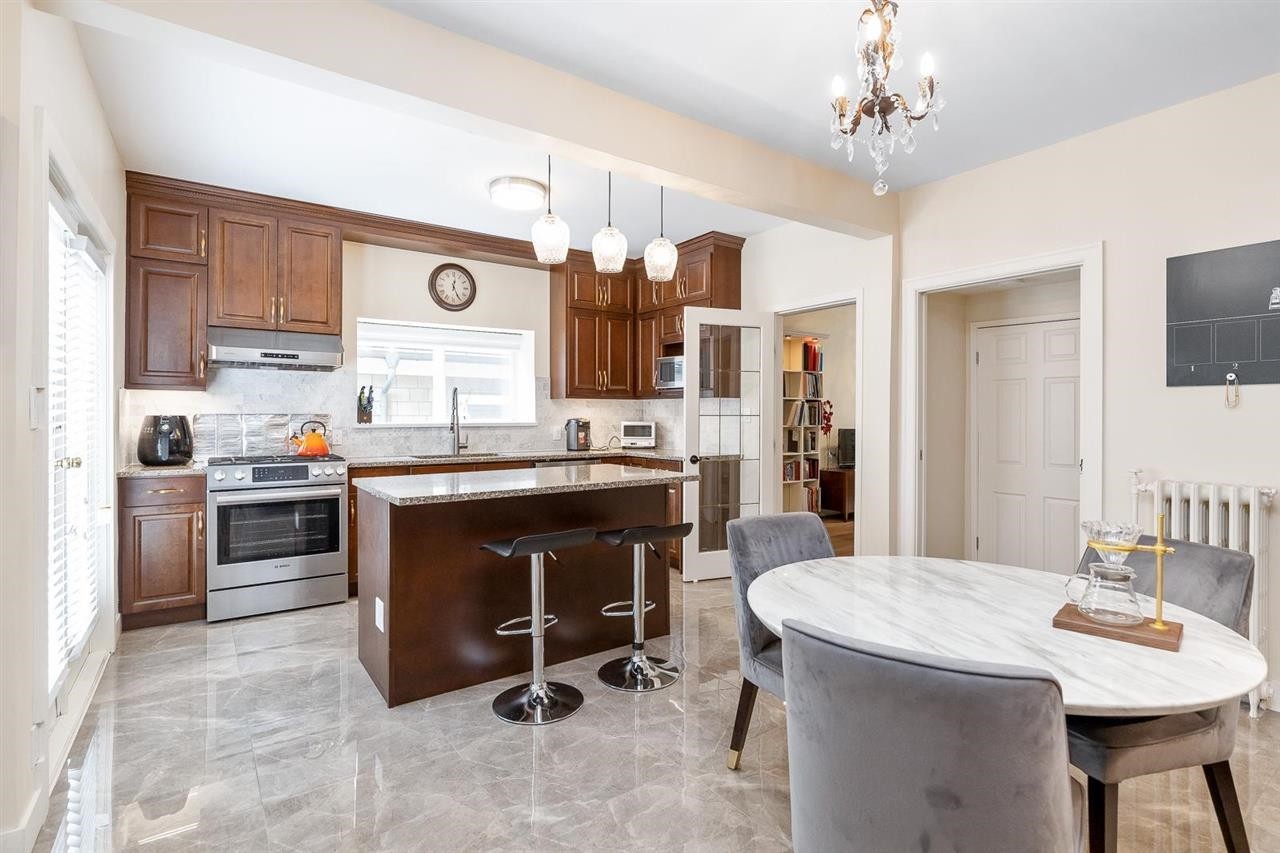 4318 11Th Avenue W, Vancouver, BC