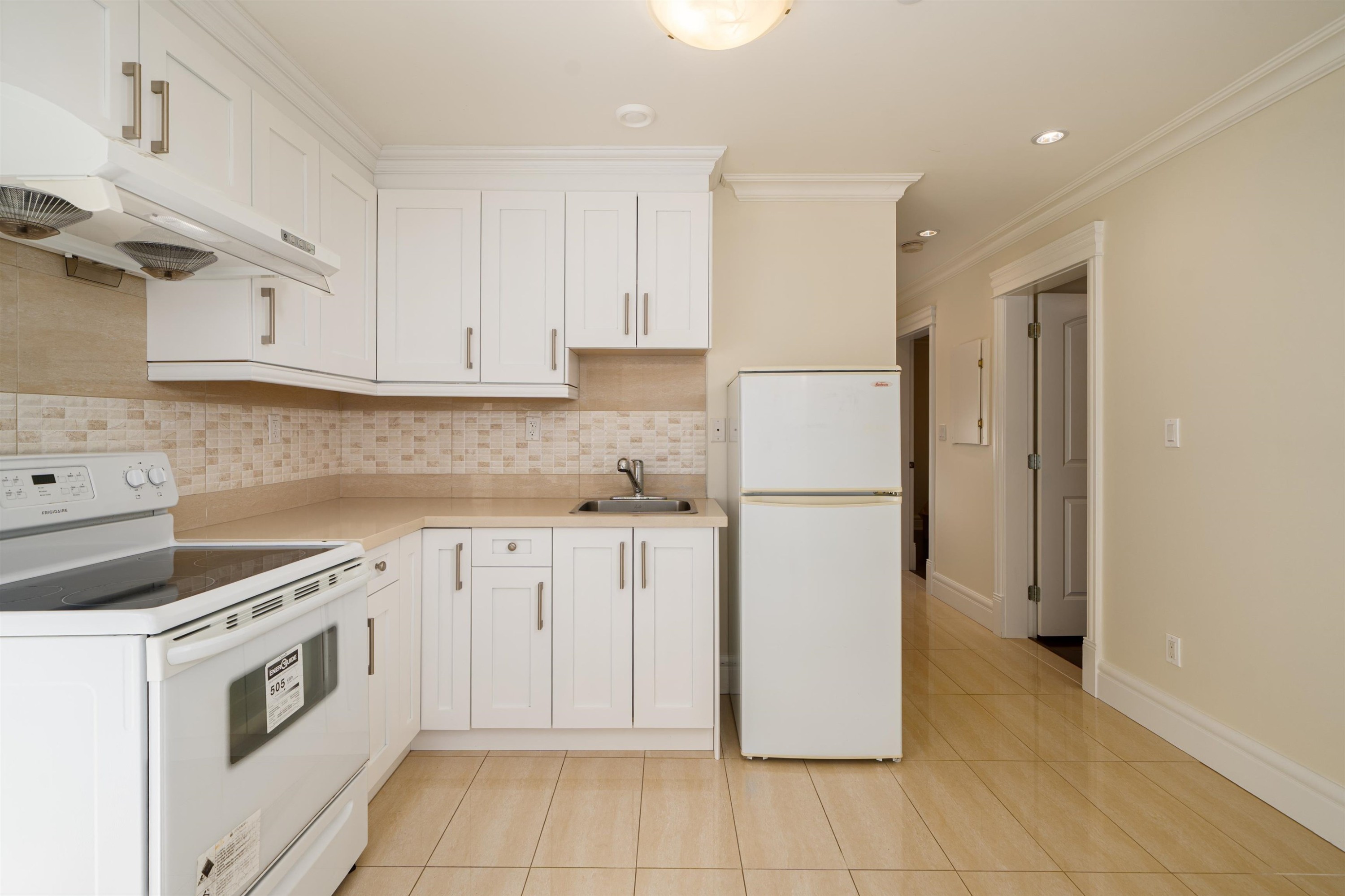 3716 17Th Avenue W, Vancouver, BC