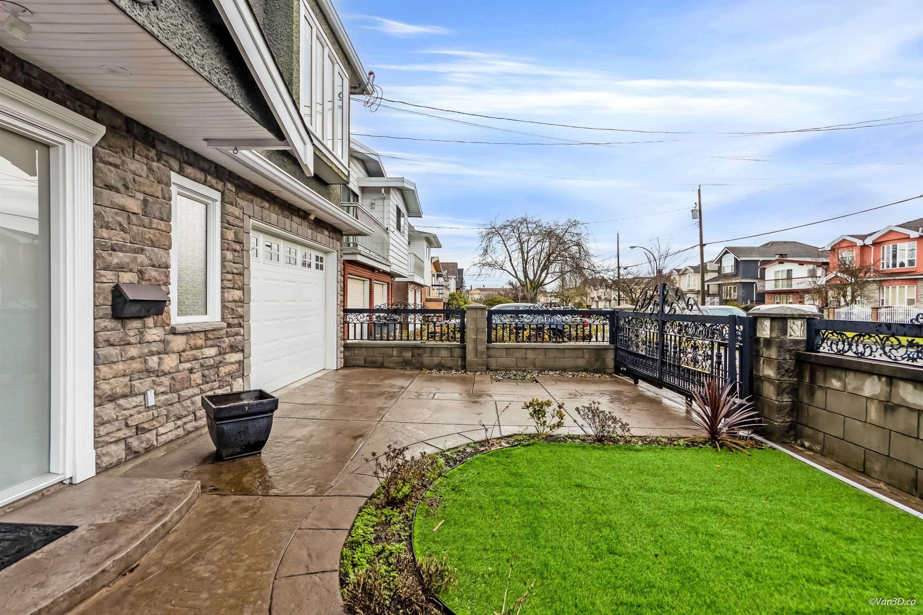 6167 Commercial Street, Vancouver, BC