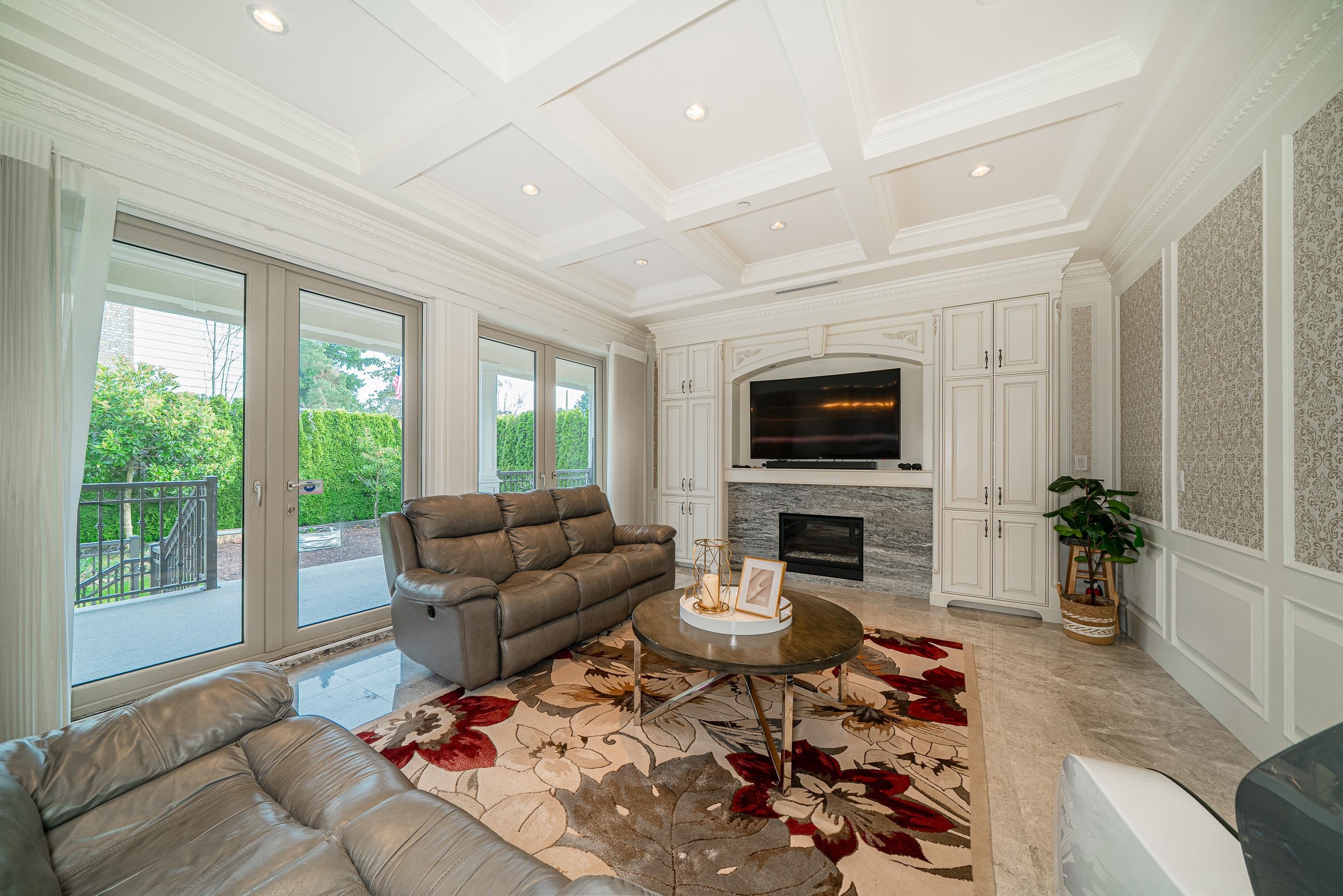 6708 Yew Street, Vancouver, BC