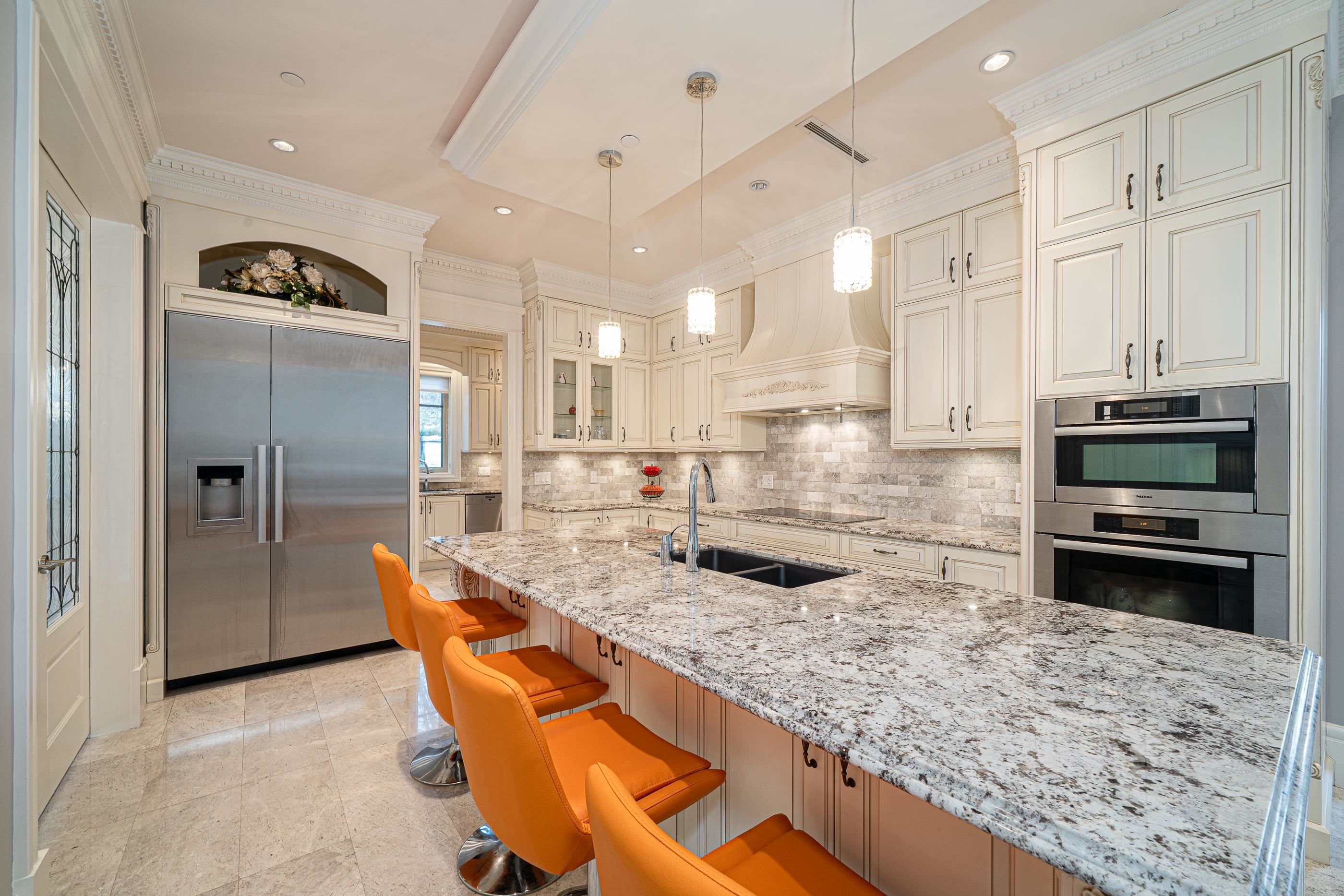 6708 Yew Street, Vancouver, BC