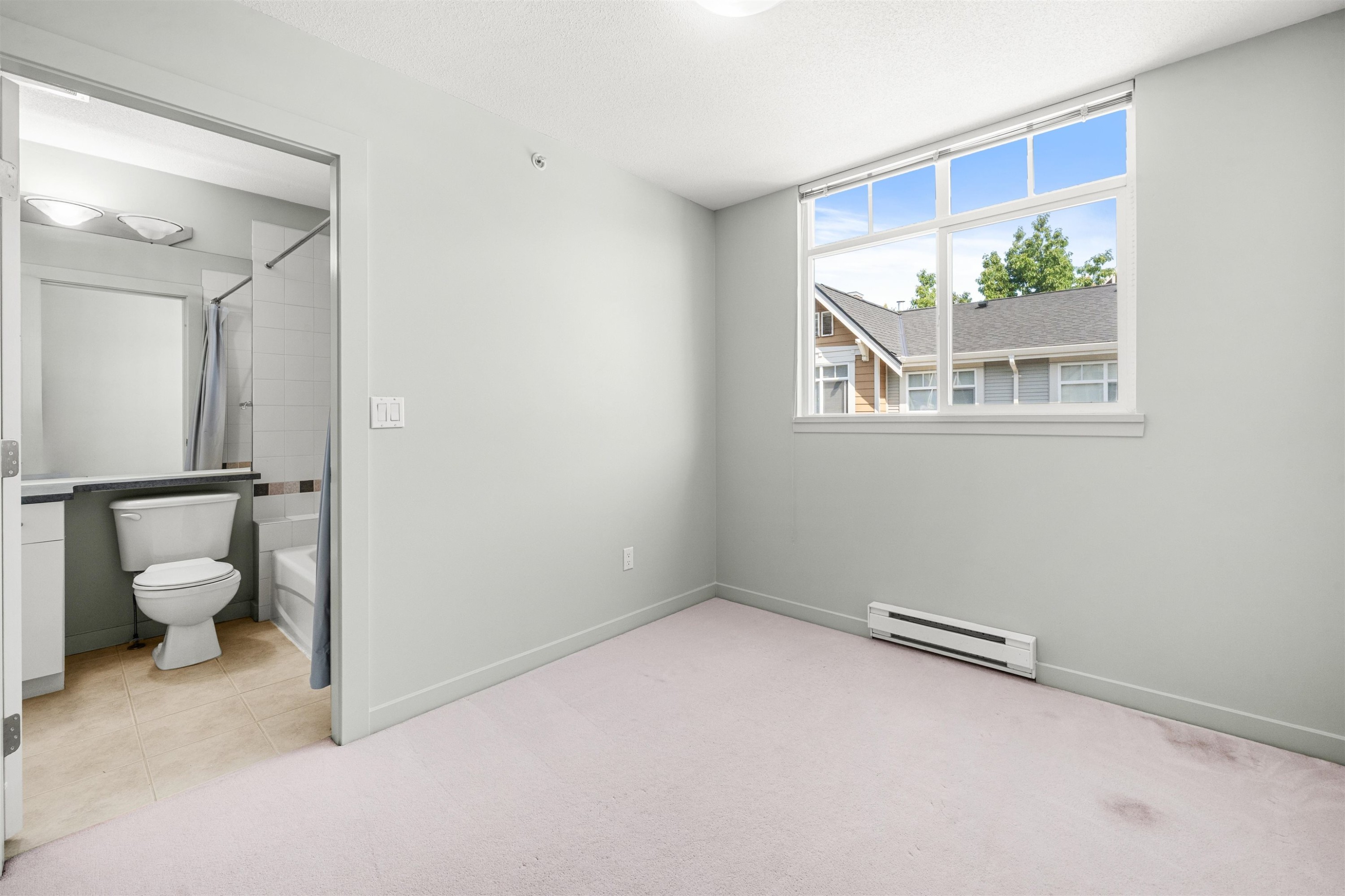 3265 Clermont Mews, Vancouver, BC