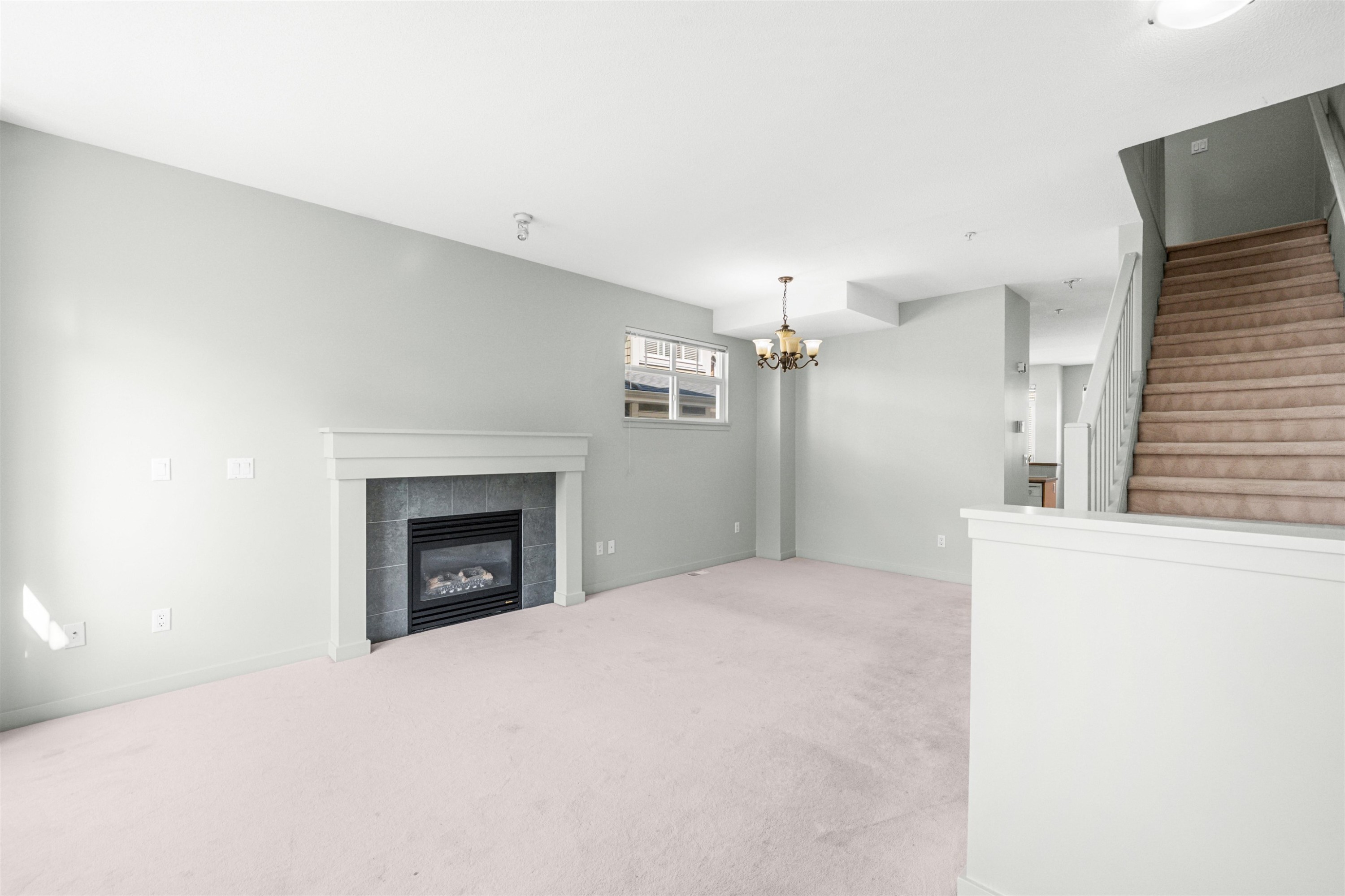 3265 Clermont Mews, Vancouver, BC