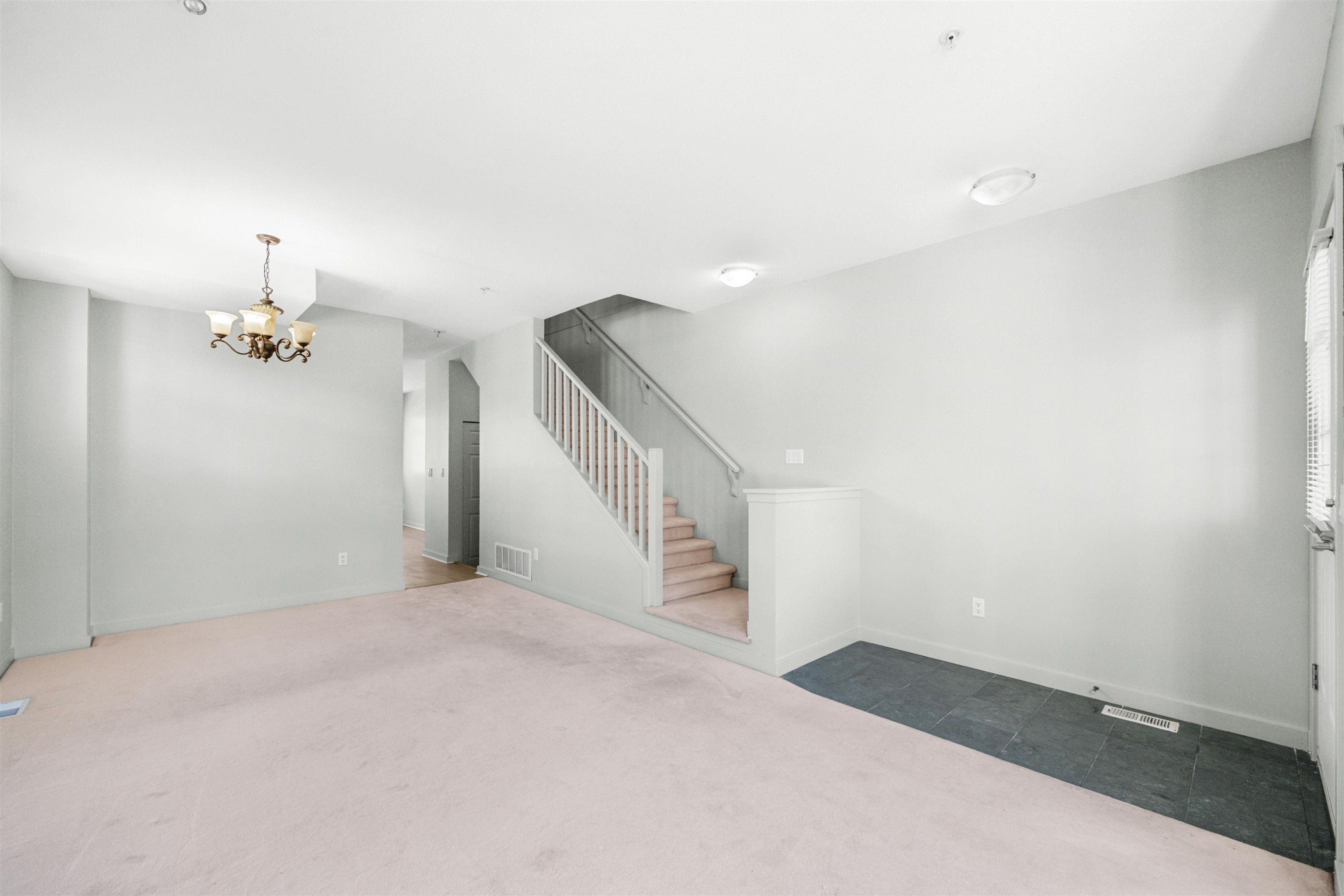 3265 Clermont Mews, Vancouver, BC