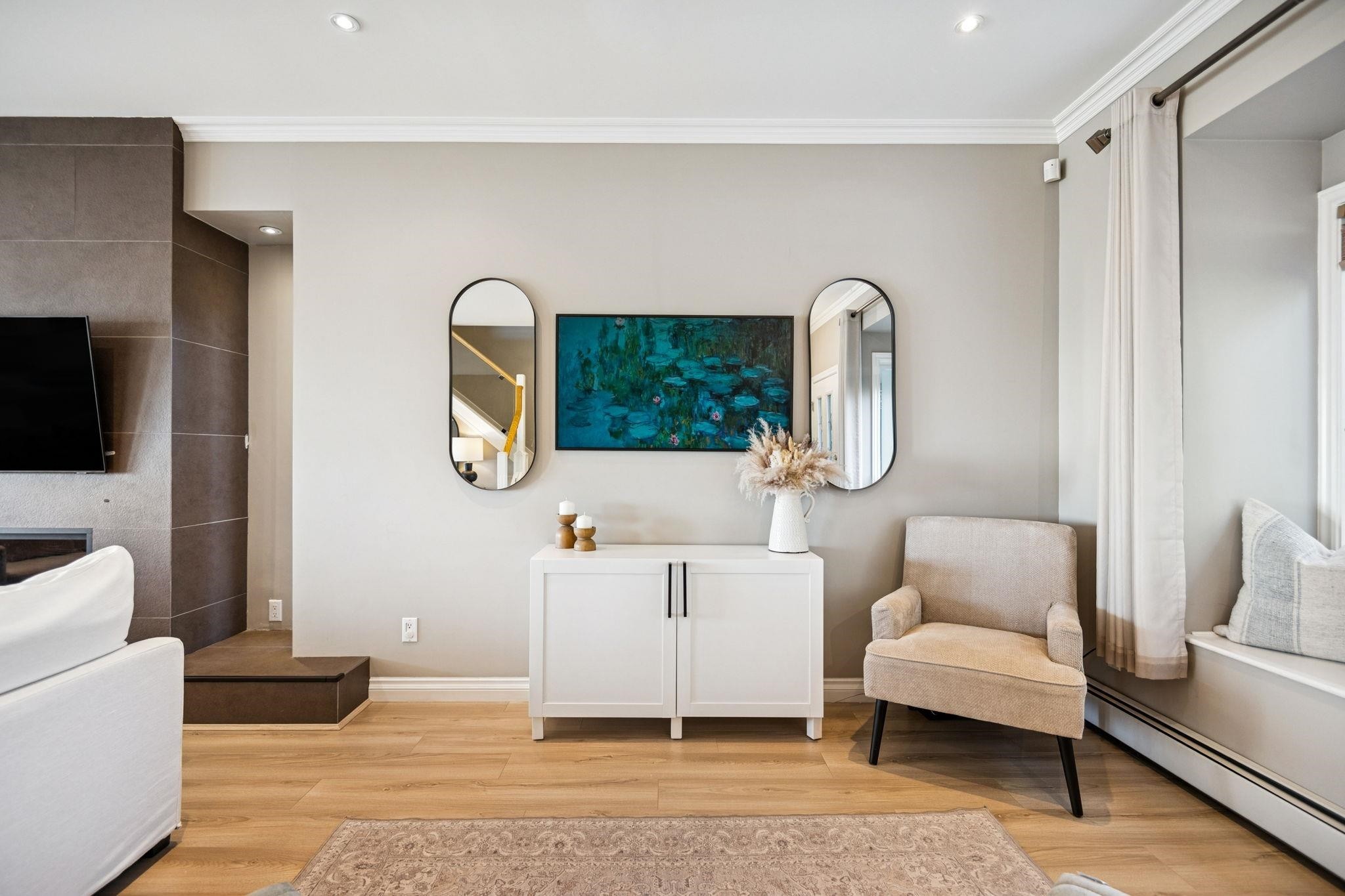 333 Keith Road E, North Vancouver, BC