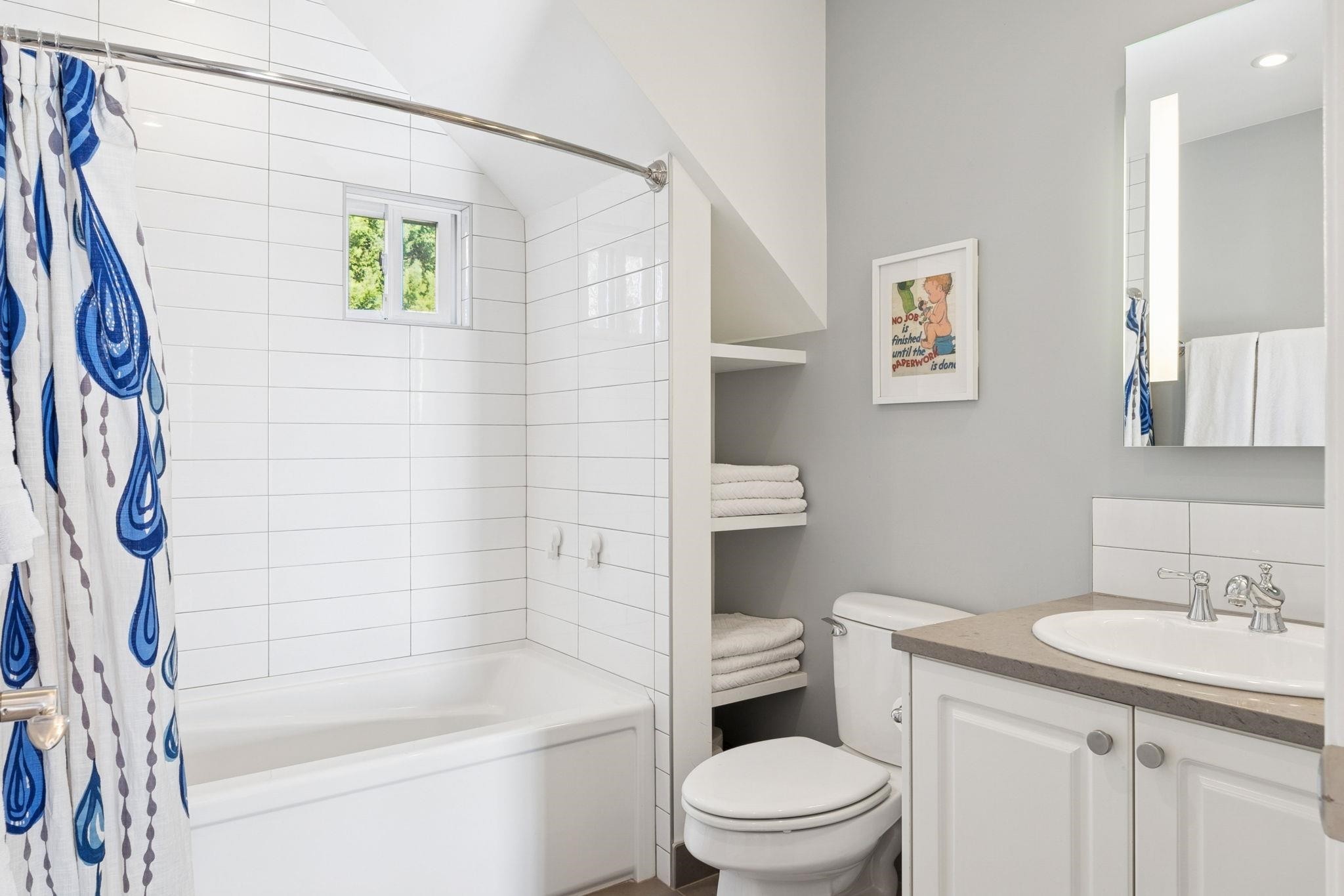 333 Keith Road E, North Vancouver, BC