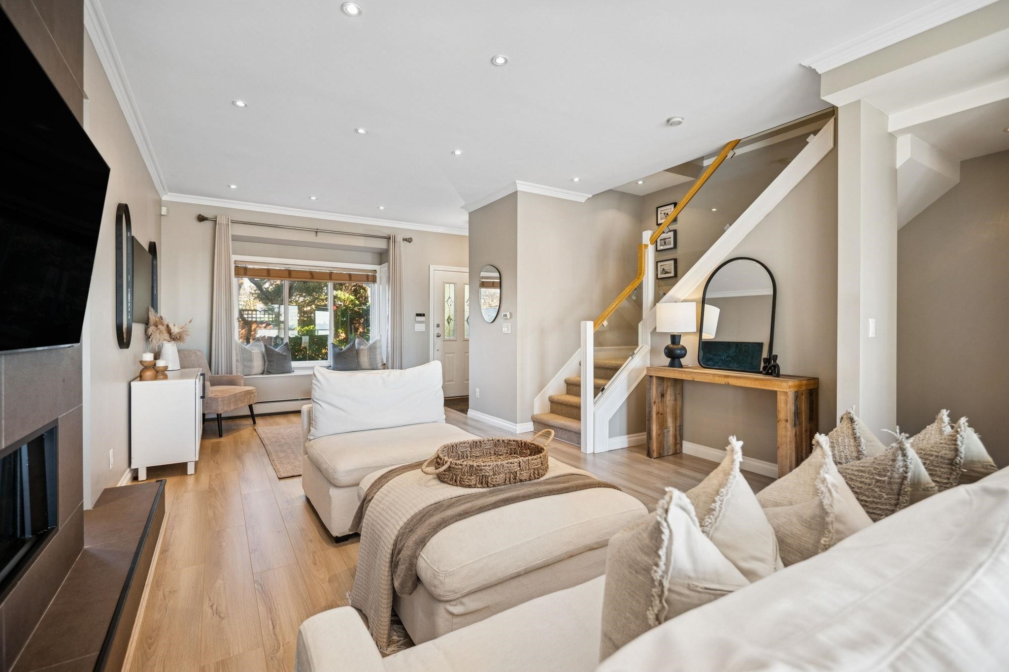 333 Keith Road E, North Vancouver, BC