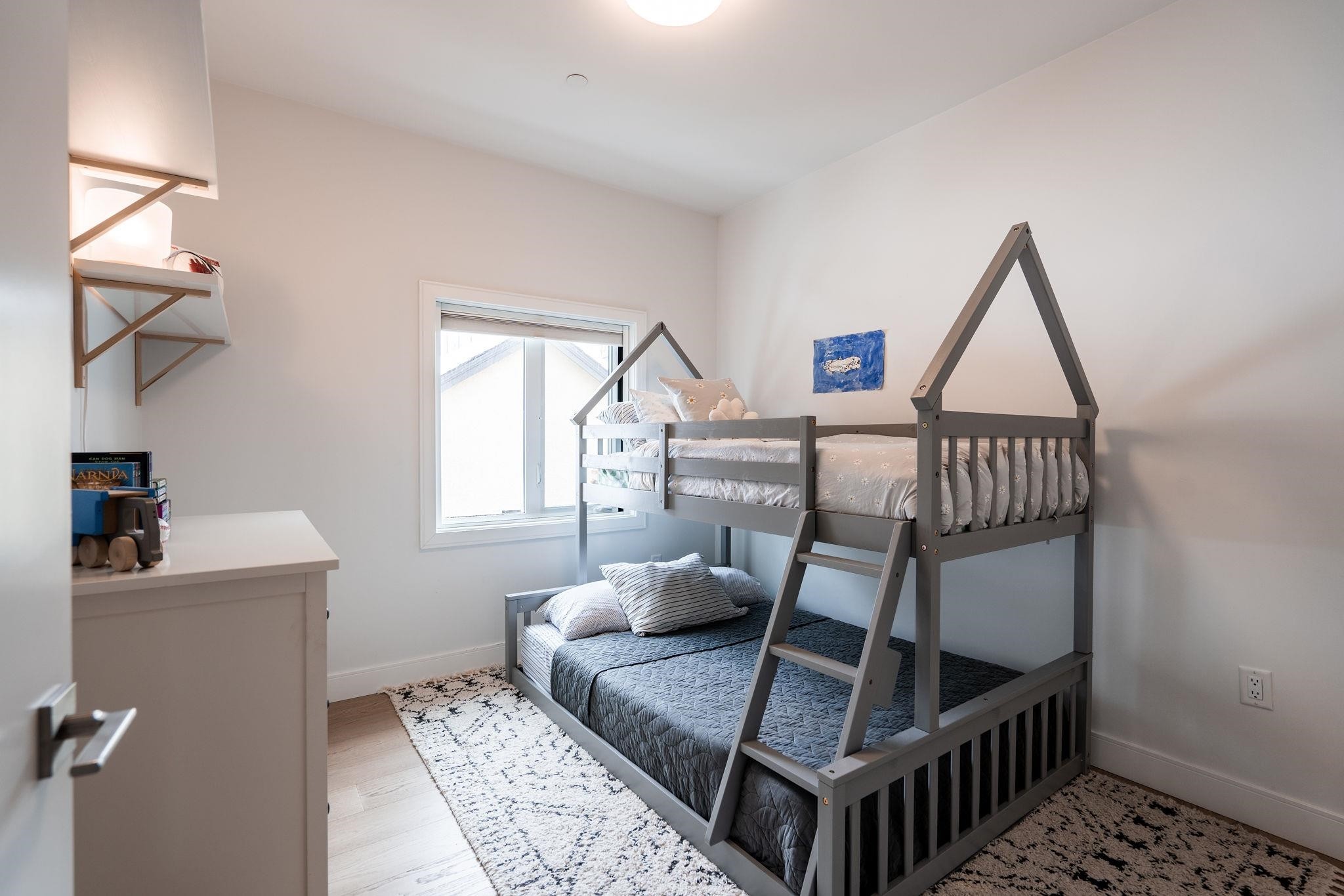 3337 40Th Avenue W, Vancouver, BC