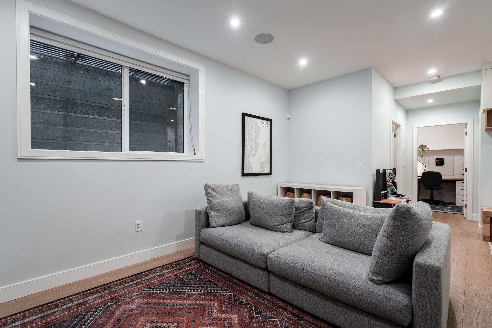 3337 40Th Avenue W, Vancouver, BC