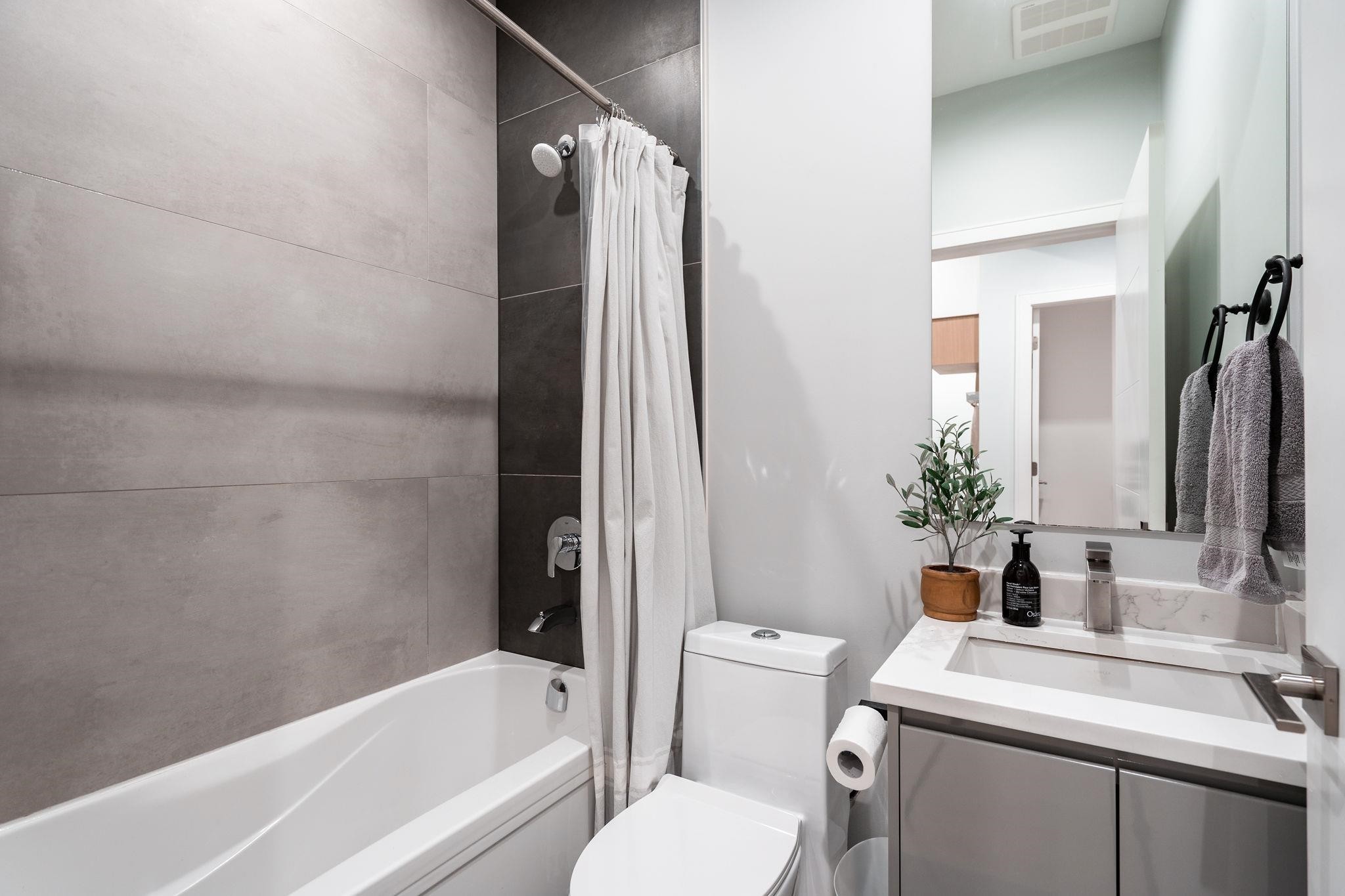 3337 40Th Avenue W, Vancouver, BC