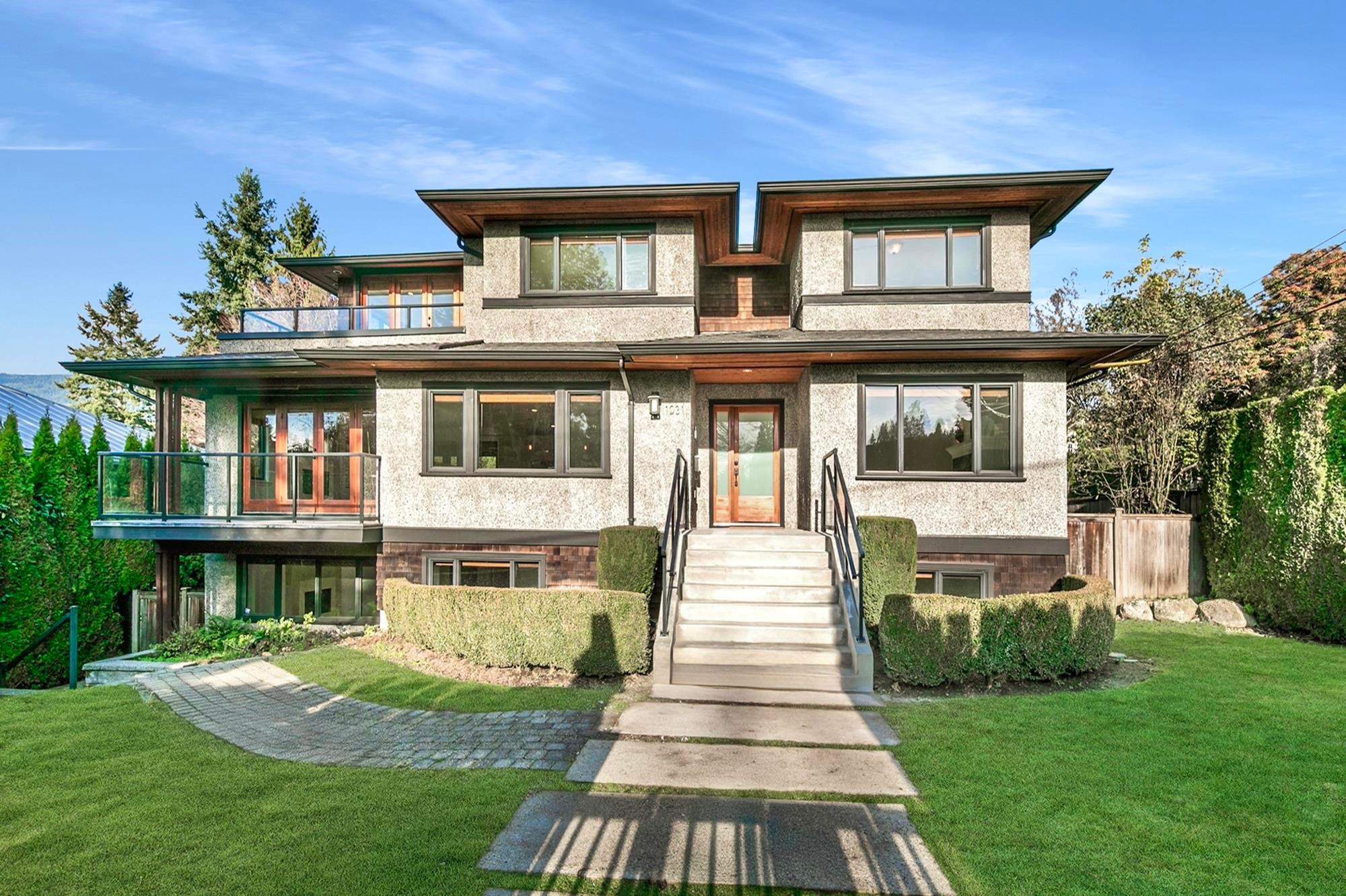 1031 Inglewood Avenue, West Vancouver, BC