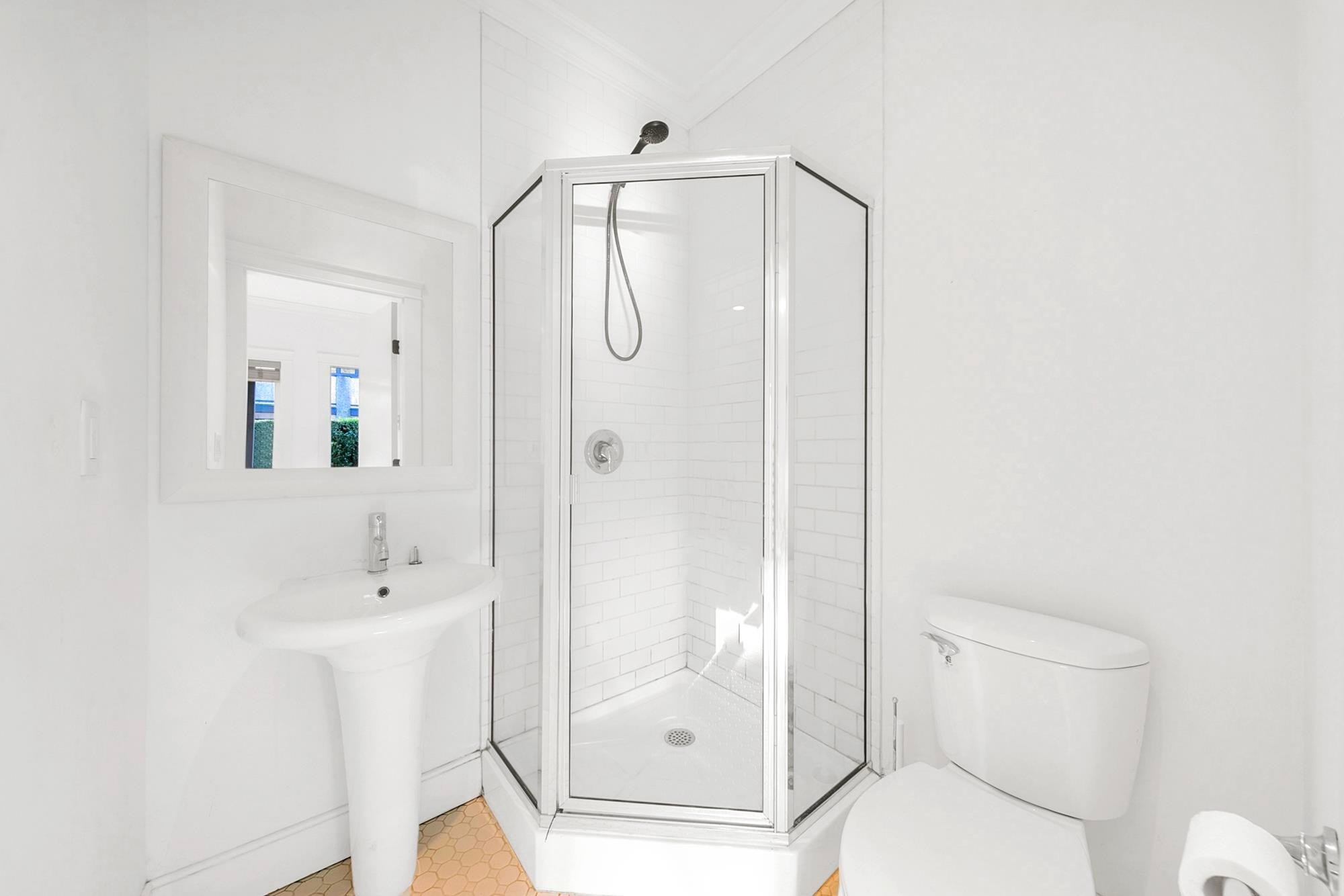 1031 Inglewood Avenue, West Vancouver, BC