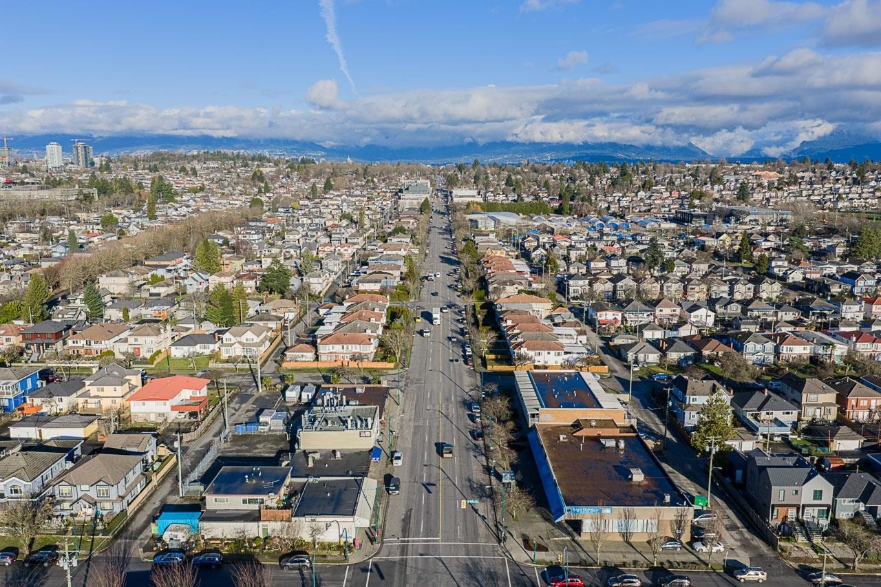 557 58Th Avenue E, Vancouver, BC