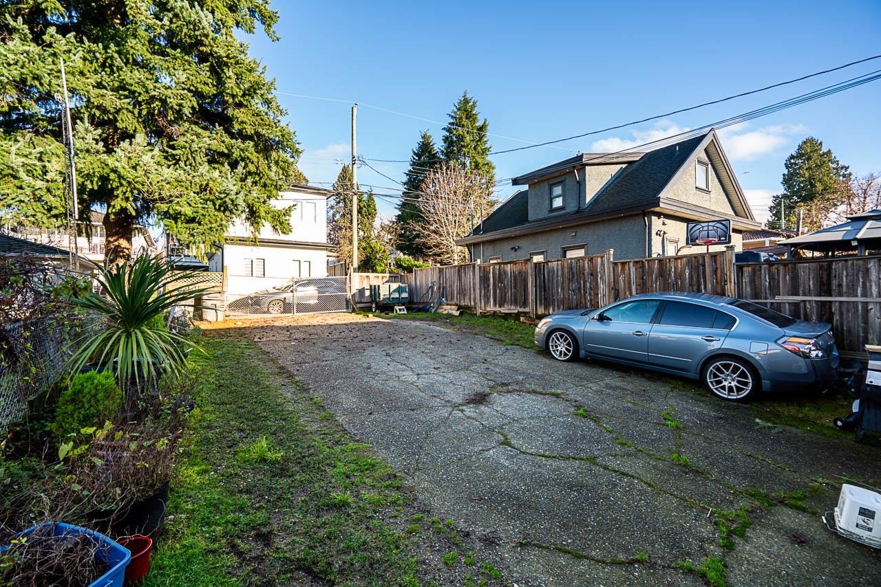 557 58Th Avenue E, Vancouver, BC