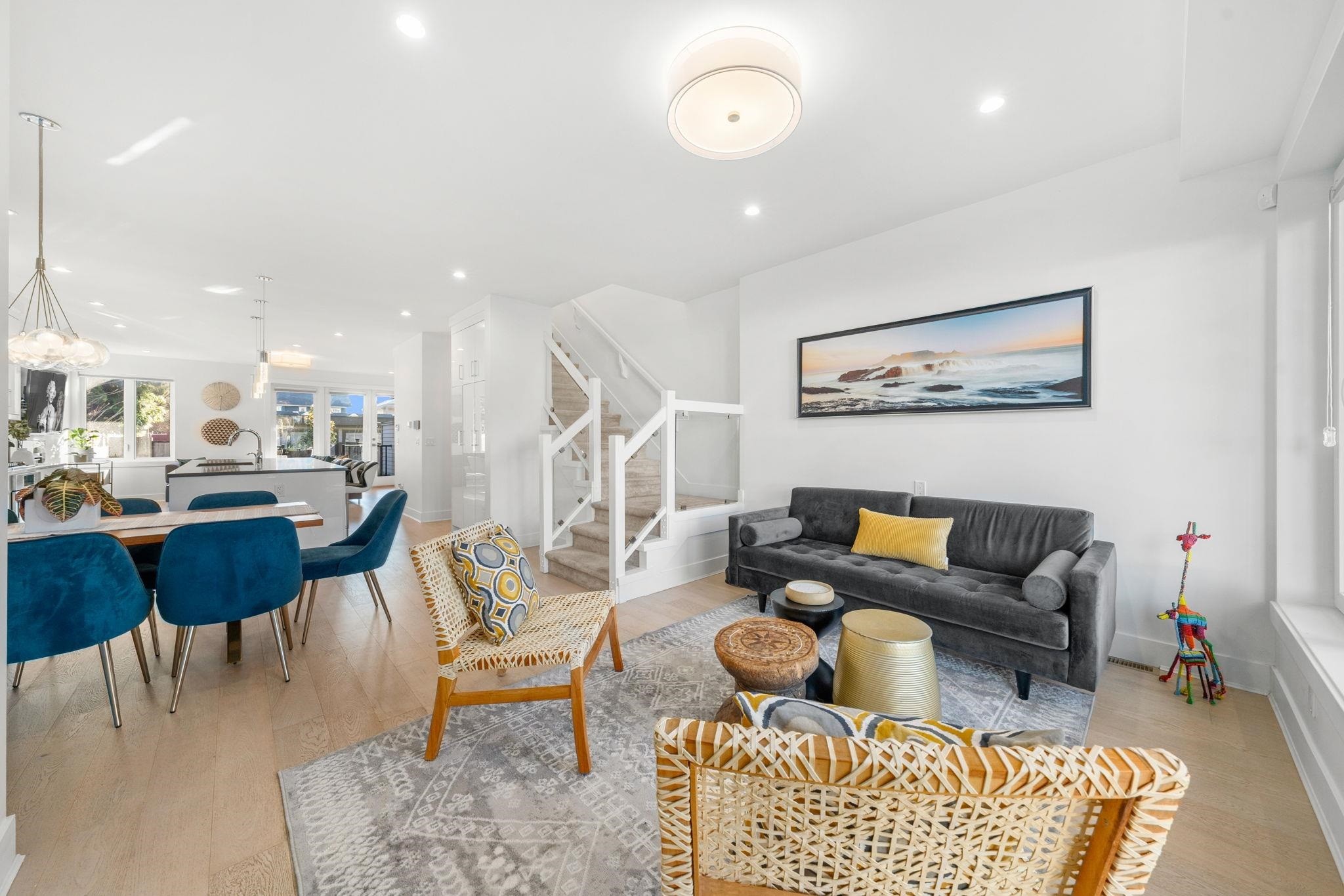 361 15Th Street E, North Vancouver, BC