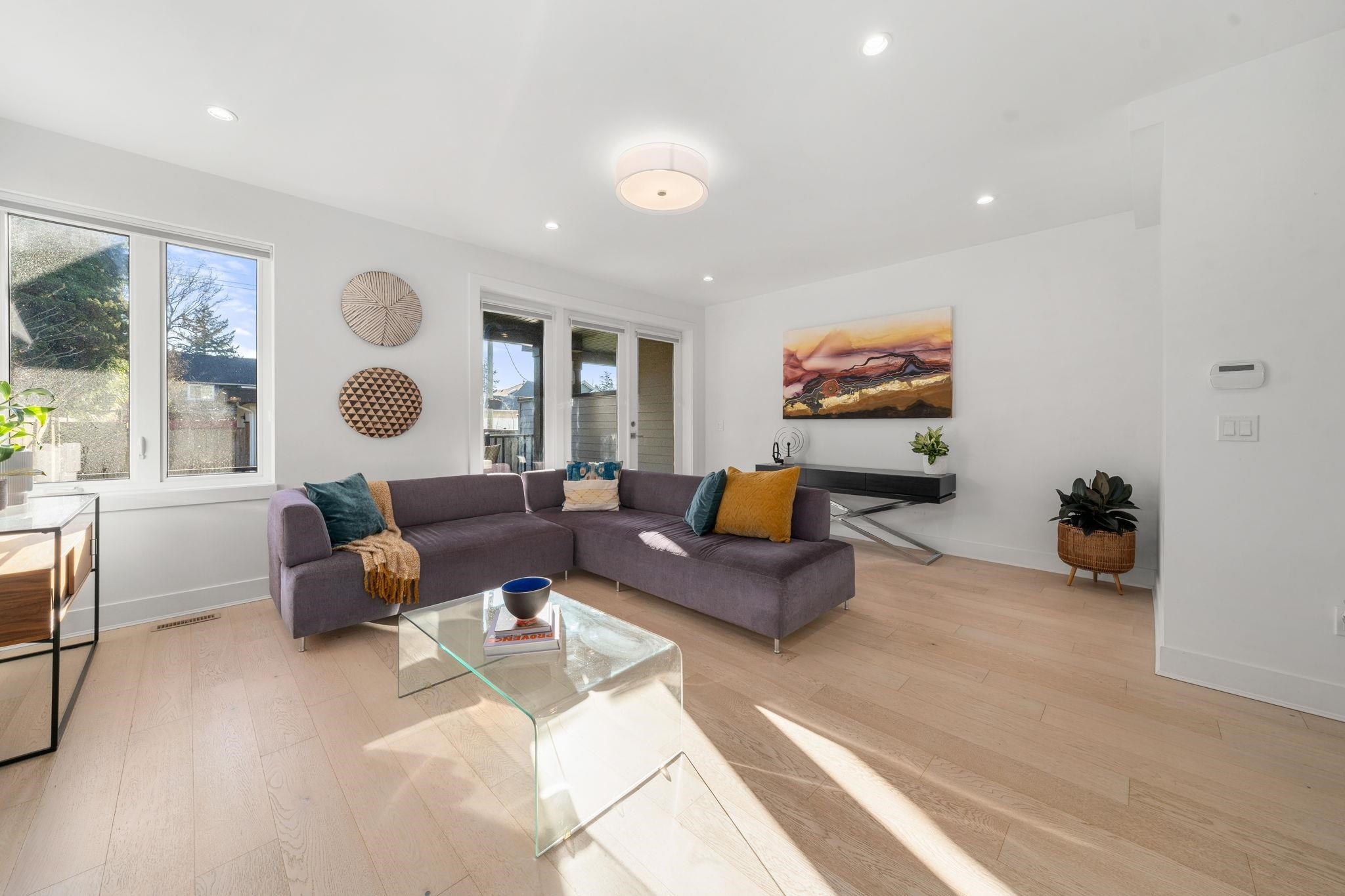 361 15Th Street E, North Vancouver, BC